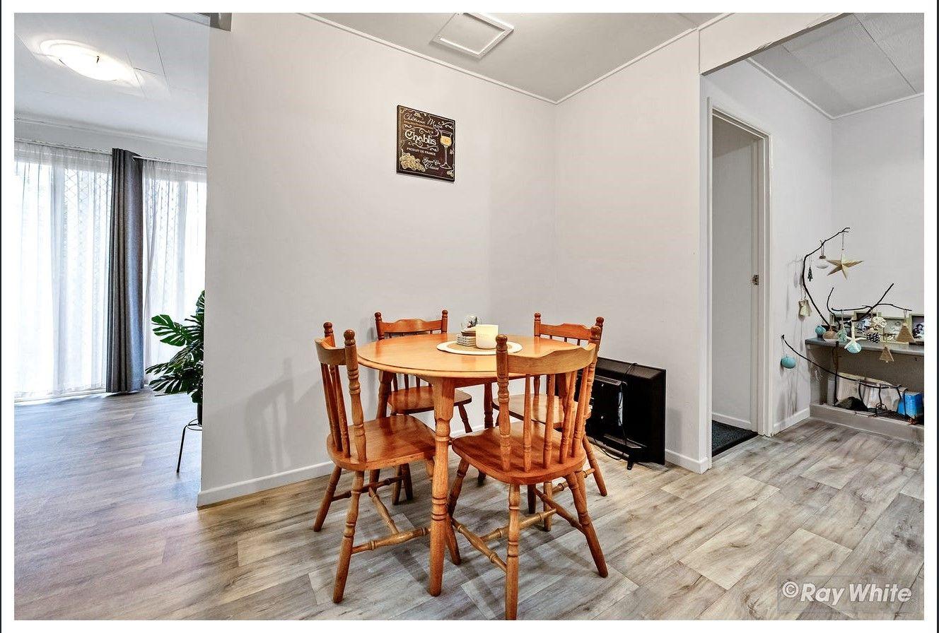 FURNISHED UNIT IN THE HEART OF TOWN