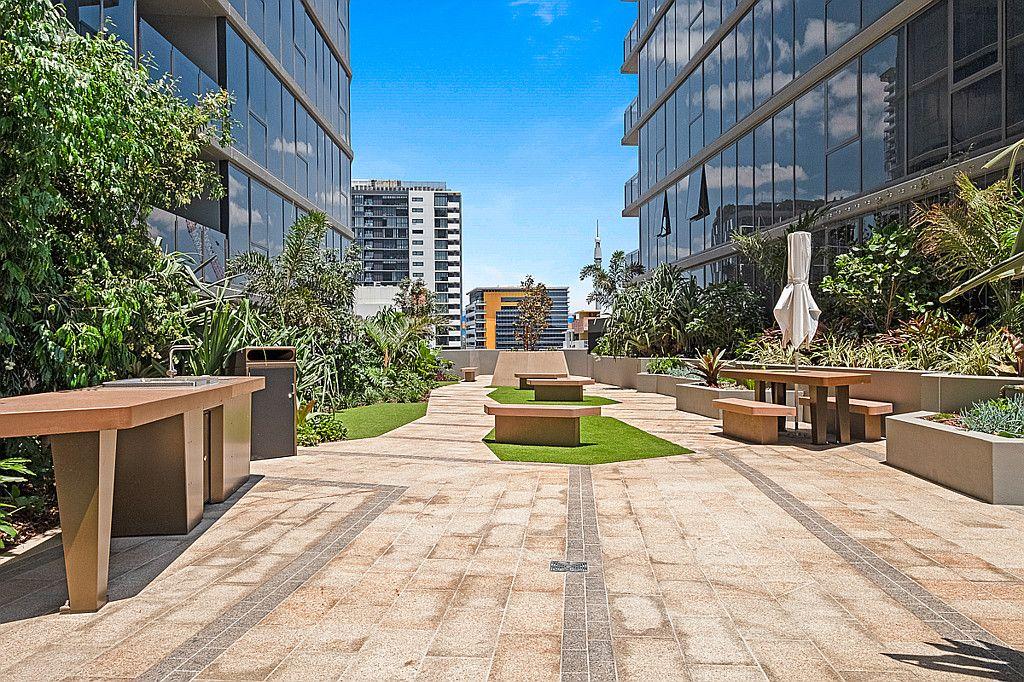 South Brisbane Furnished Studio!