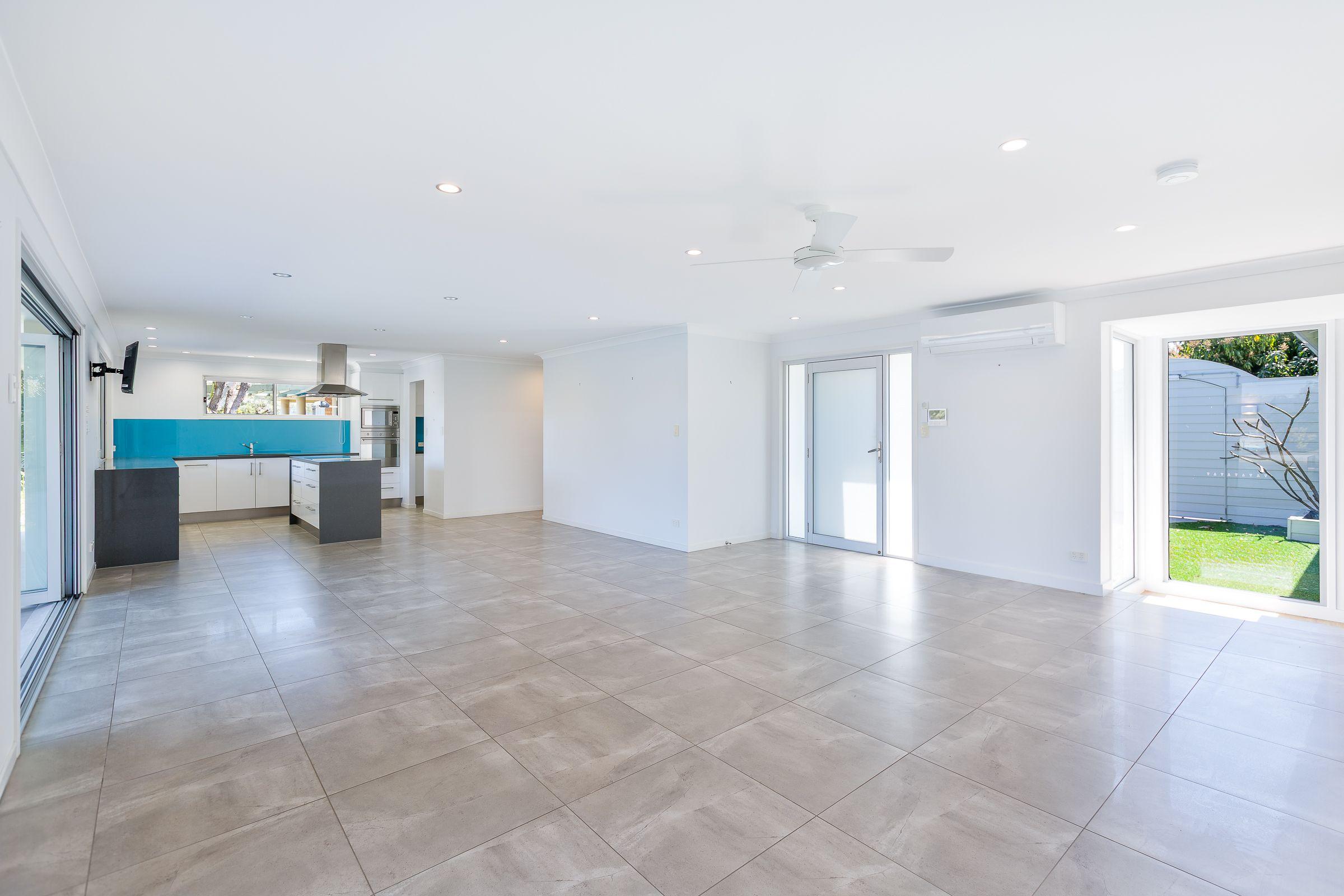 Exclusive Waterfront Haven in Burleigh Waters