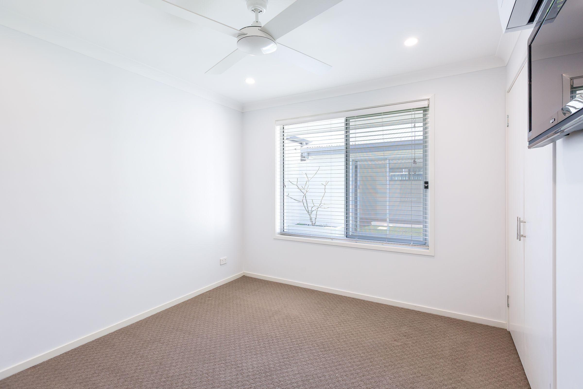 Exclusive Waterfront Haven in Burleigh Waters