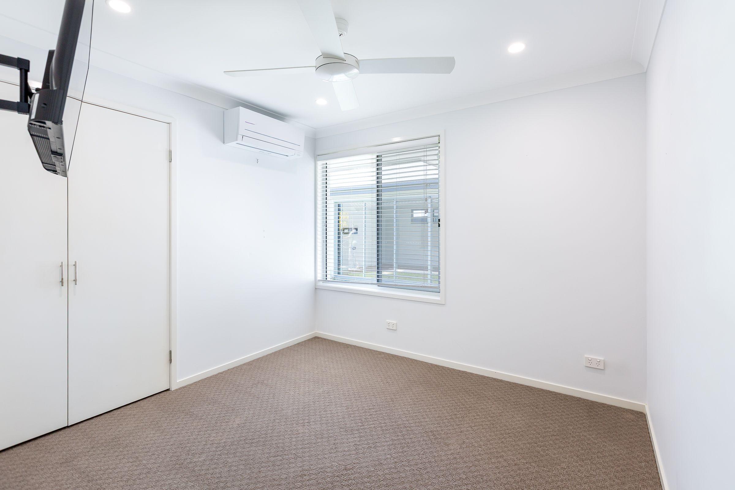 Exclusive Waterfront Haven in Burleigh Waters