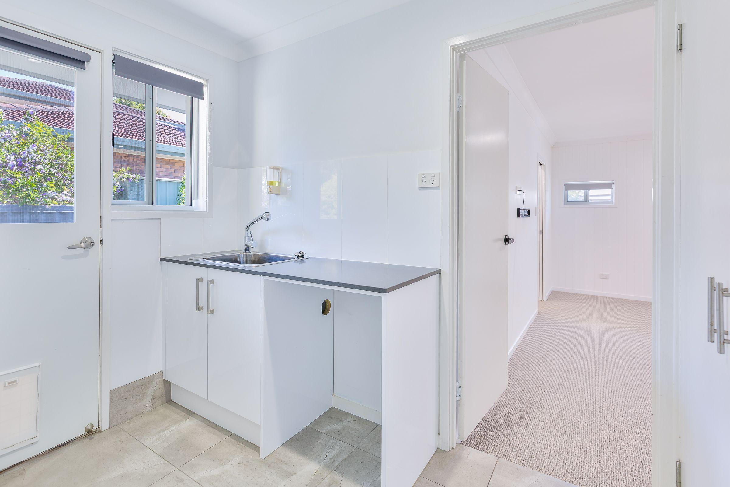 Exclusive Waterfront Haven in Burleigh Waters