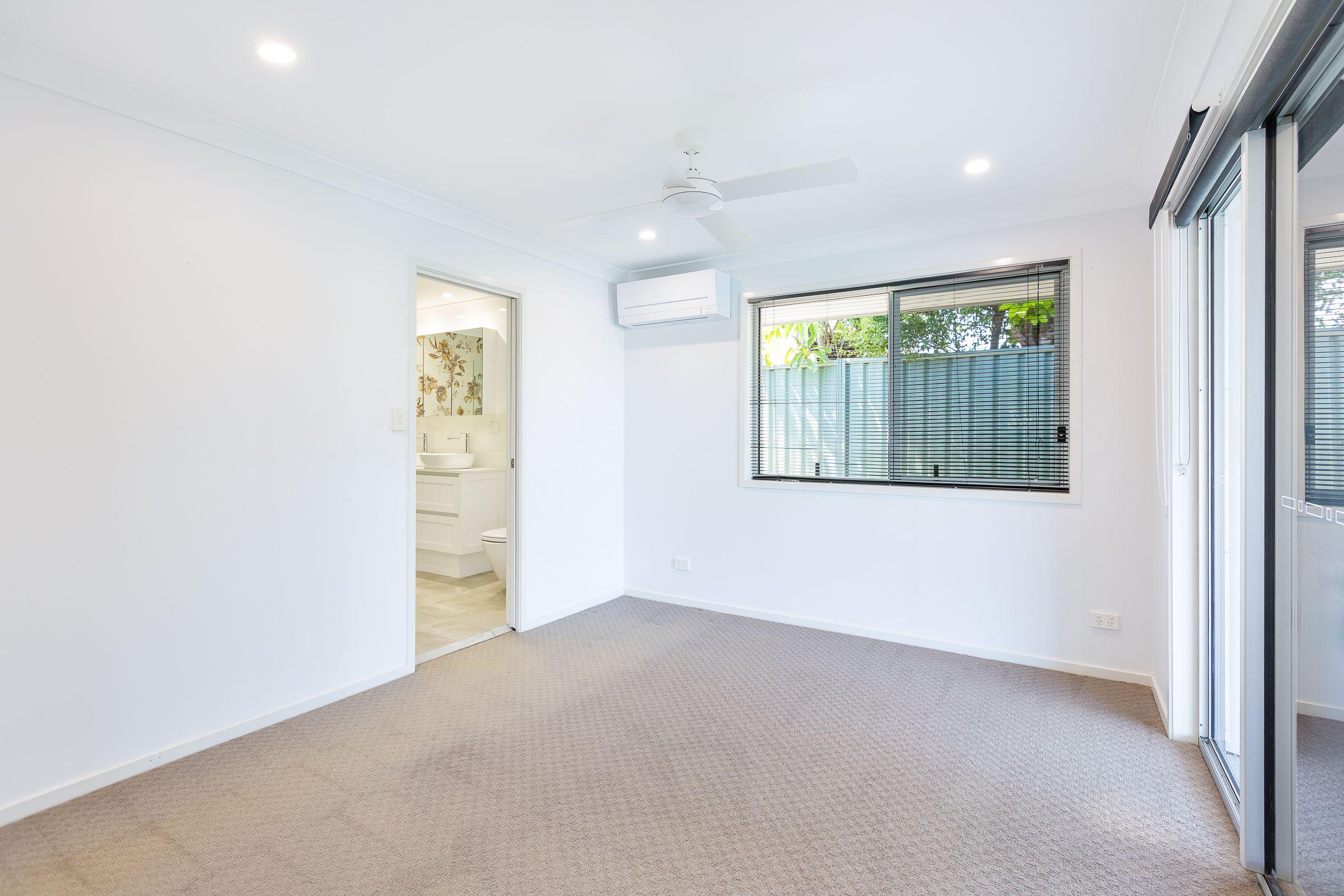 Exclusive Waterfront Haven in Burleigh Waters