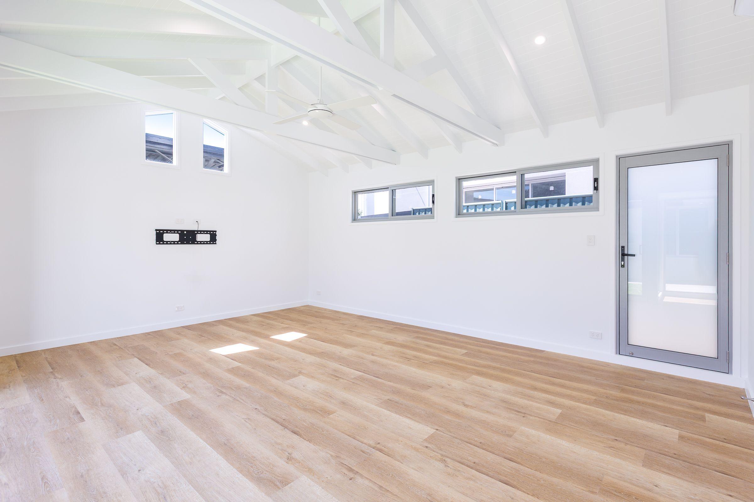 Exclusive Waterfront Haven in Burleigh Waters