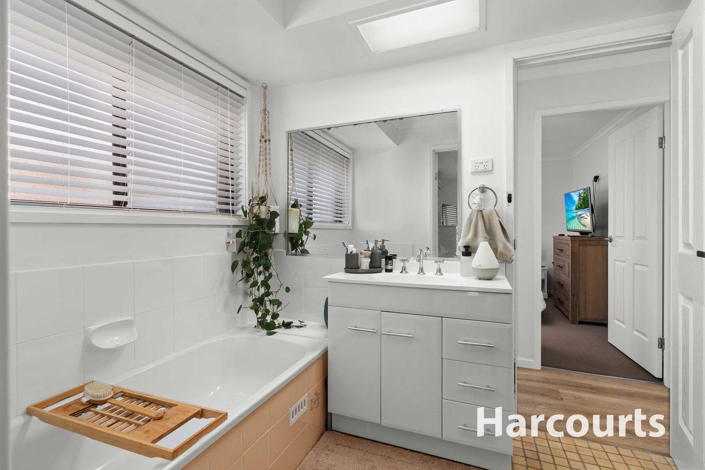 18 Yara Crescent, Maryland, NSW 2287 - House for Rent - harcourts.net