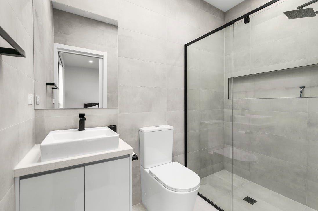 Light-Filled Luxury in Greenvale