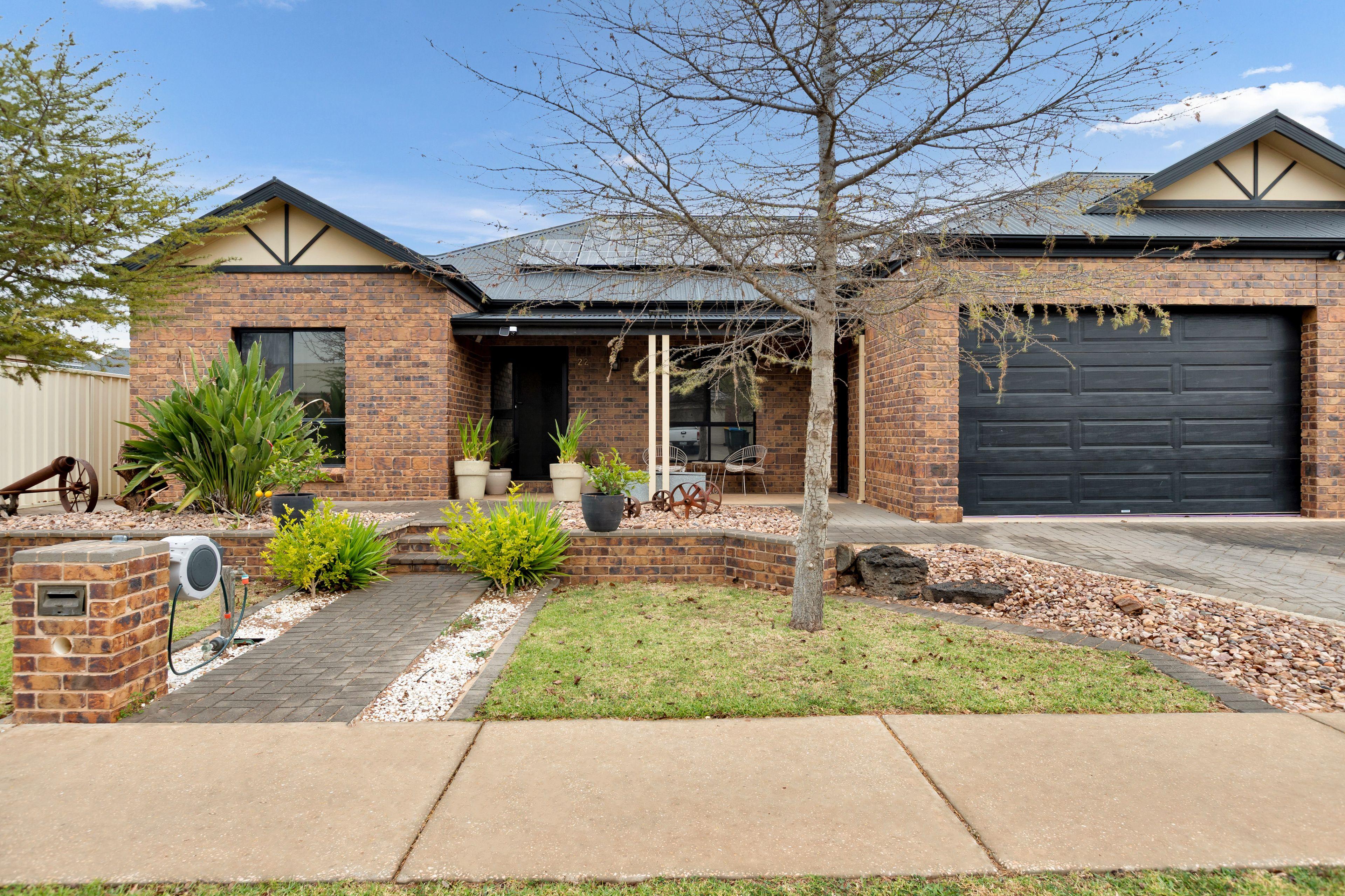 Prop-GPT: House: VIC Mildura, VIC 3500 Home For Rent