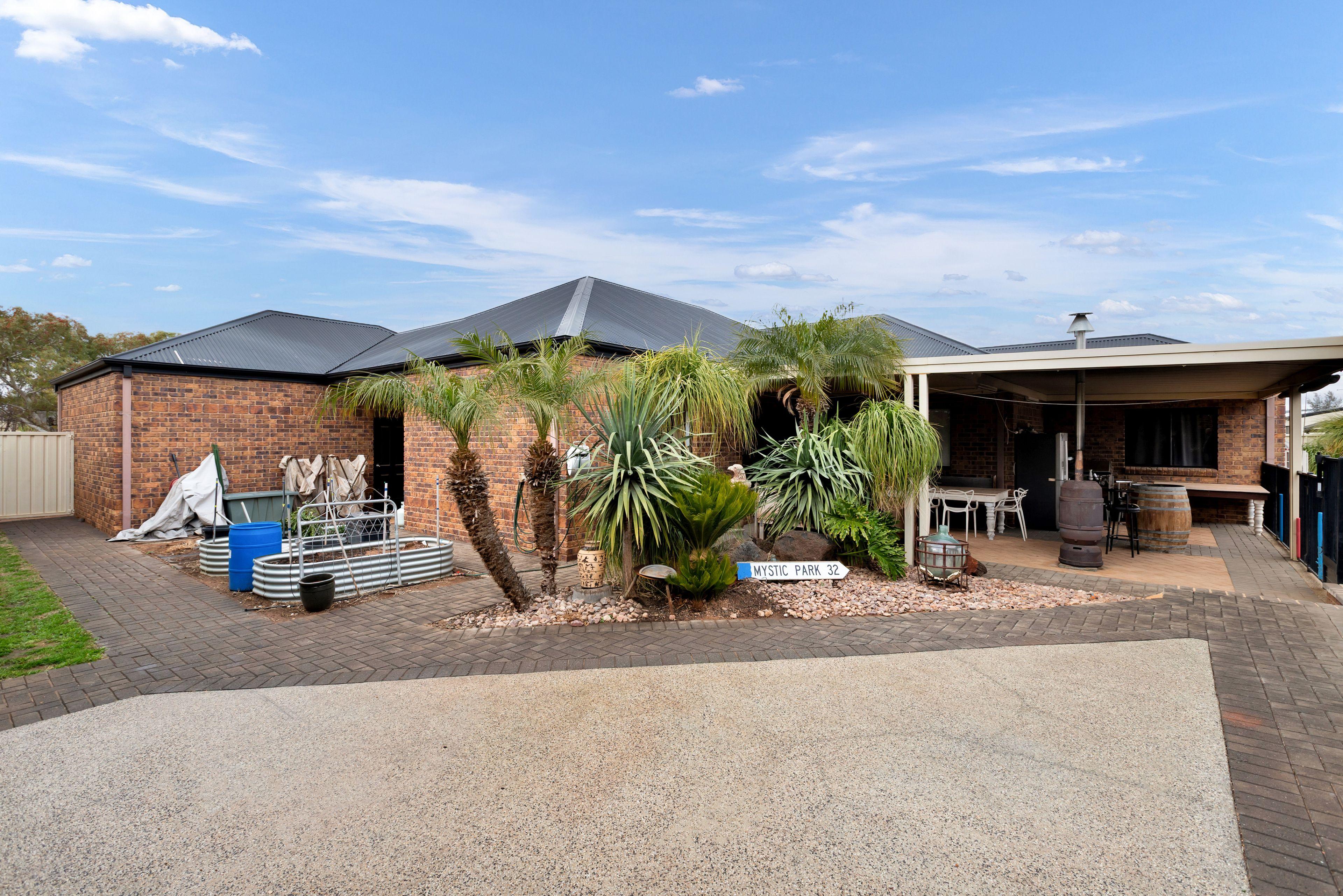 Beautiful Fully Furnished Home with Pool