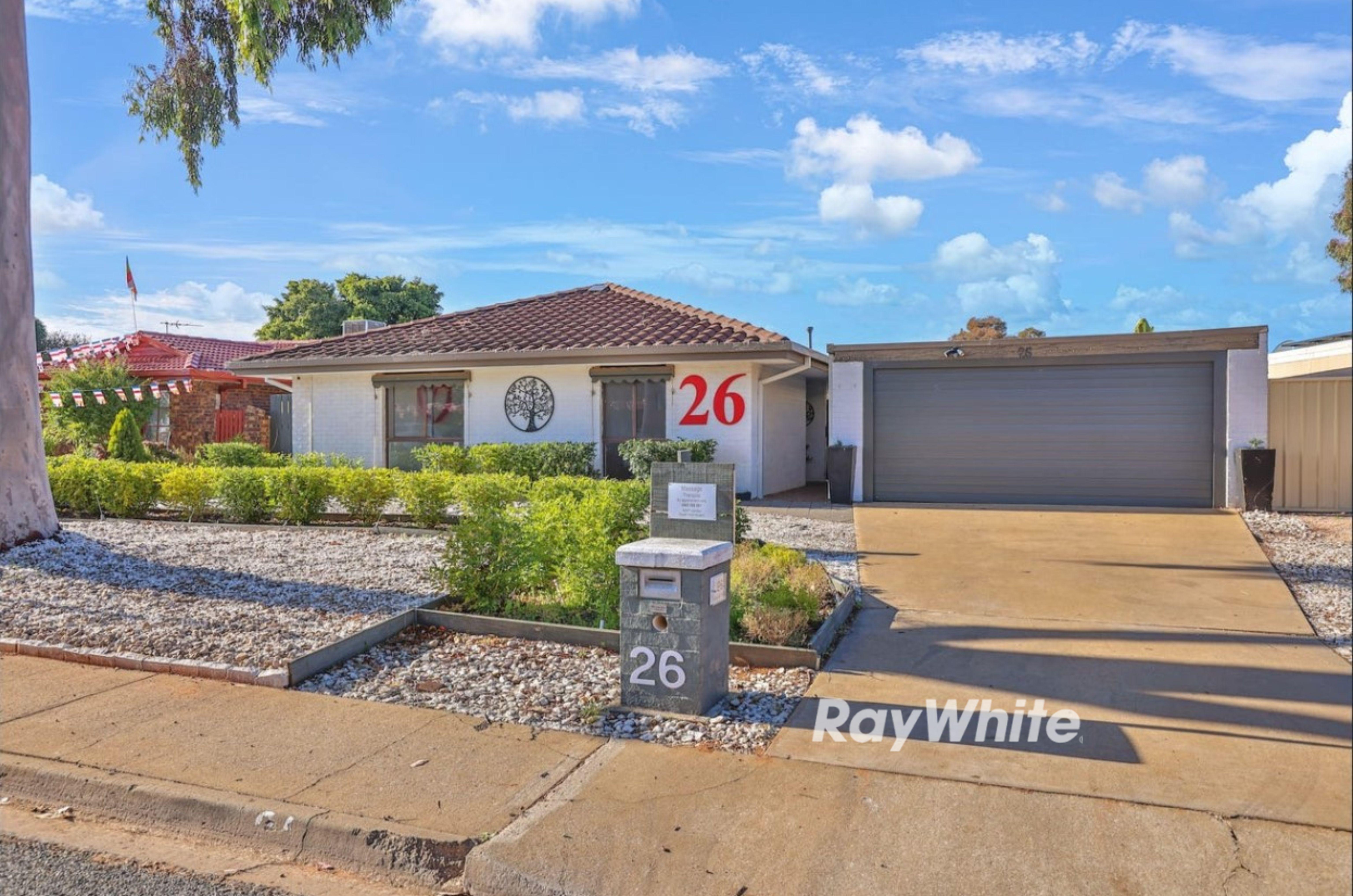 Prop-GPT: House: VIC Mildura, VIC 3500 Home For Rent