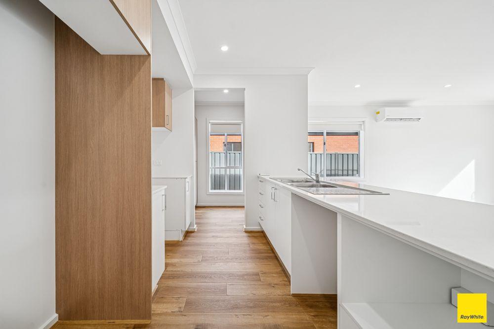 Rooming House - 3 Private Rooms with Ensuites | All Bills Included