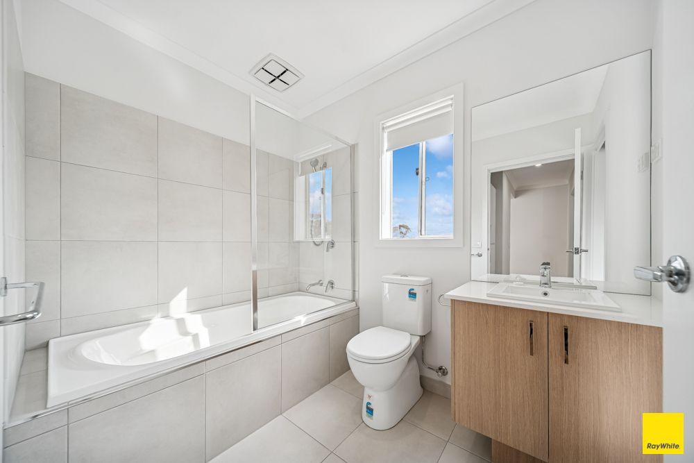 Rooming House - 3 Private Rooms with Ensuites | All Bills Included