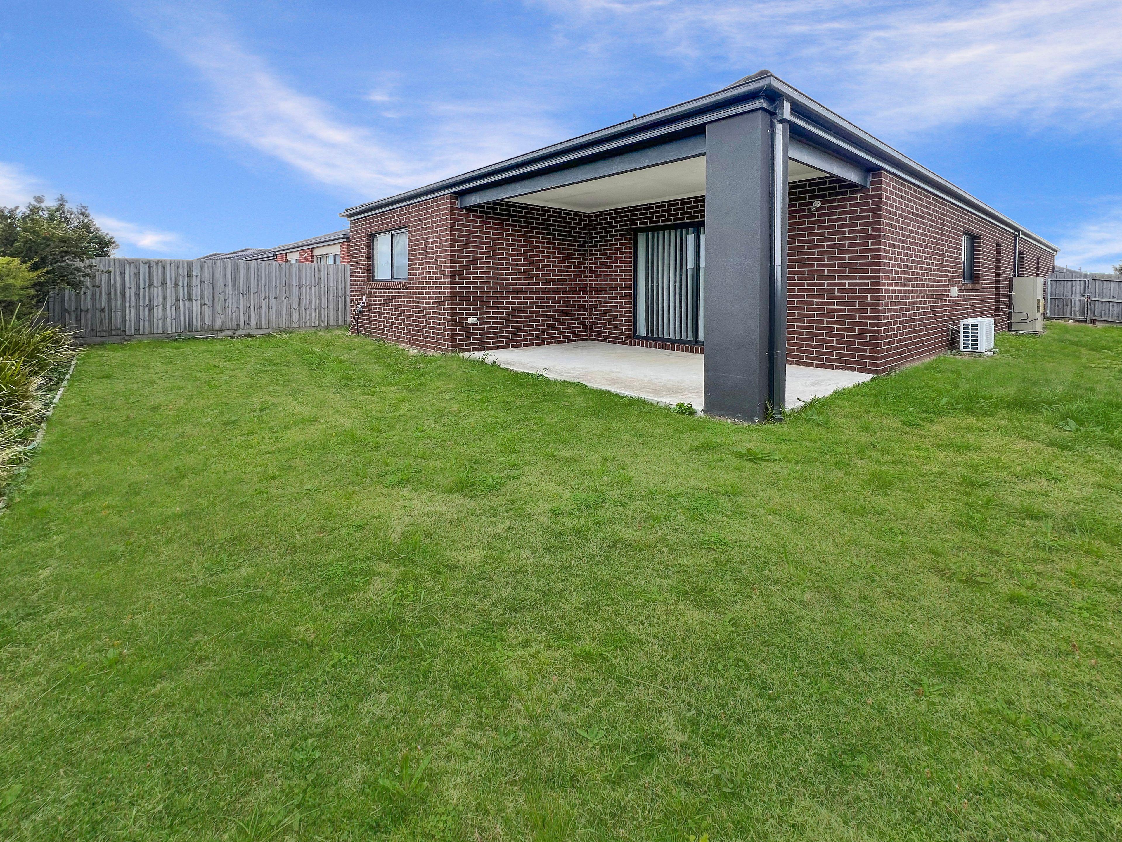 Spacious Family Living in the Heart of Armstrong Creek