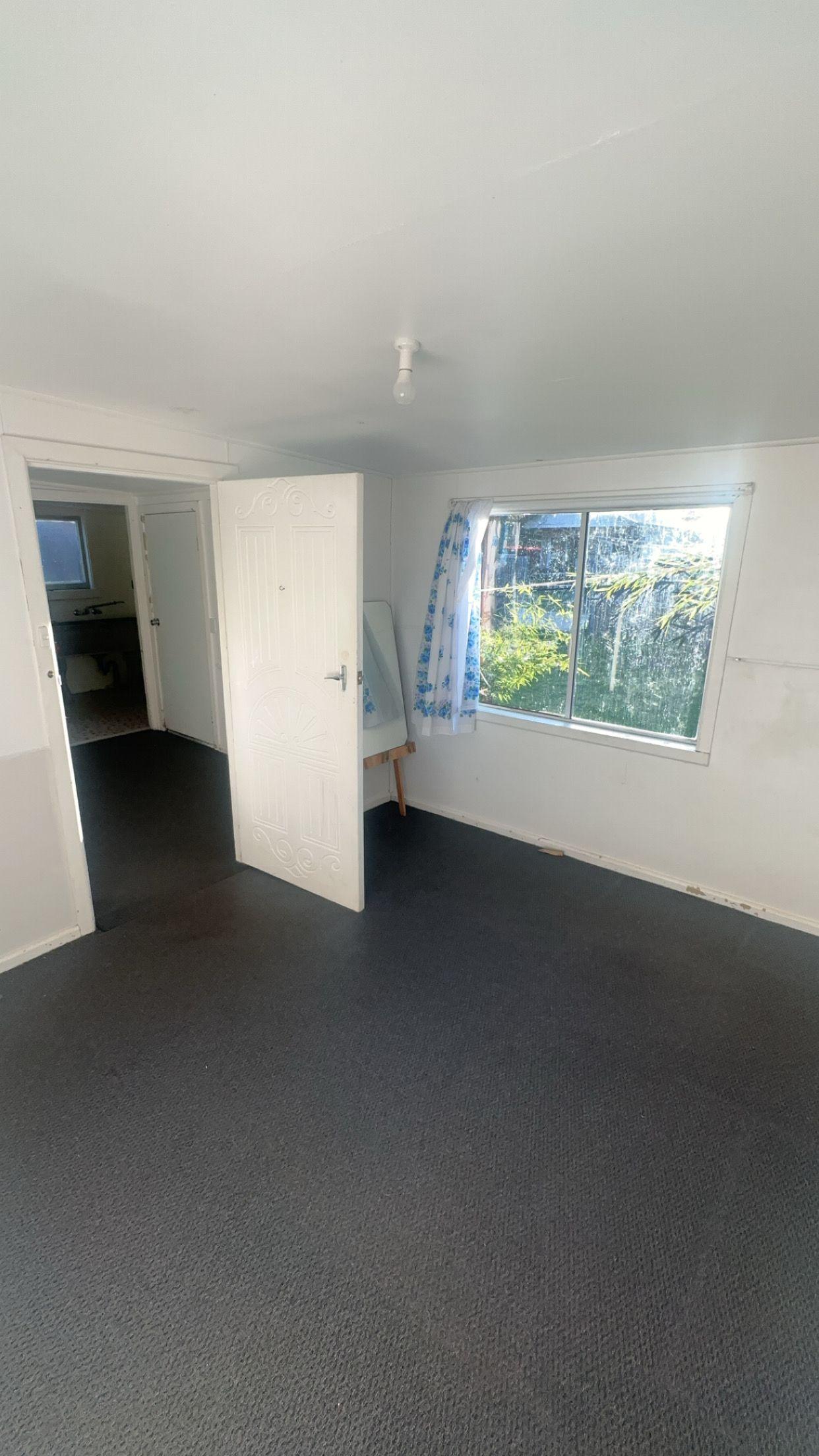 Charming 3-Bedroom Home Close to Armidale CBD