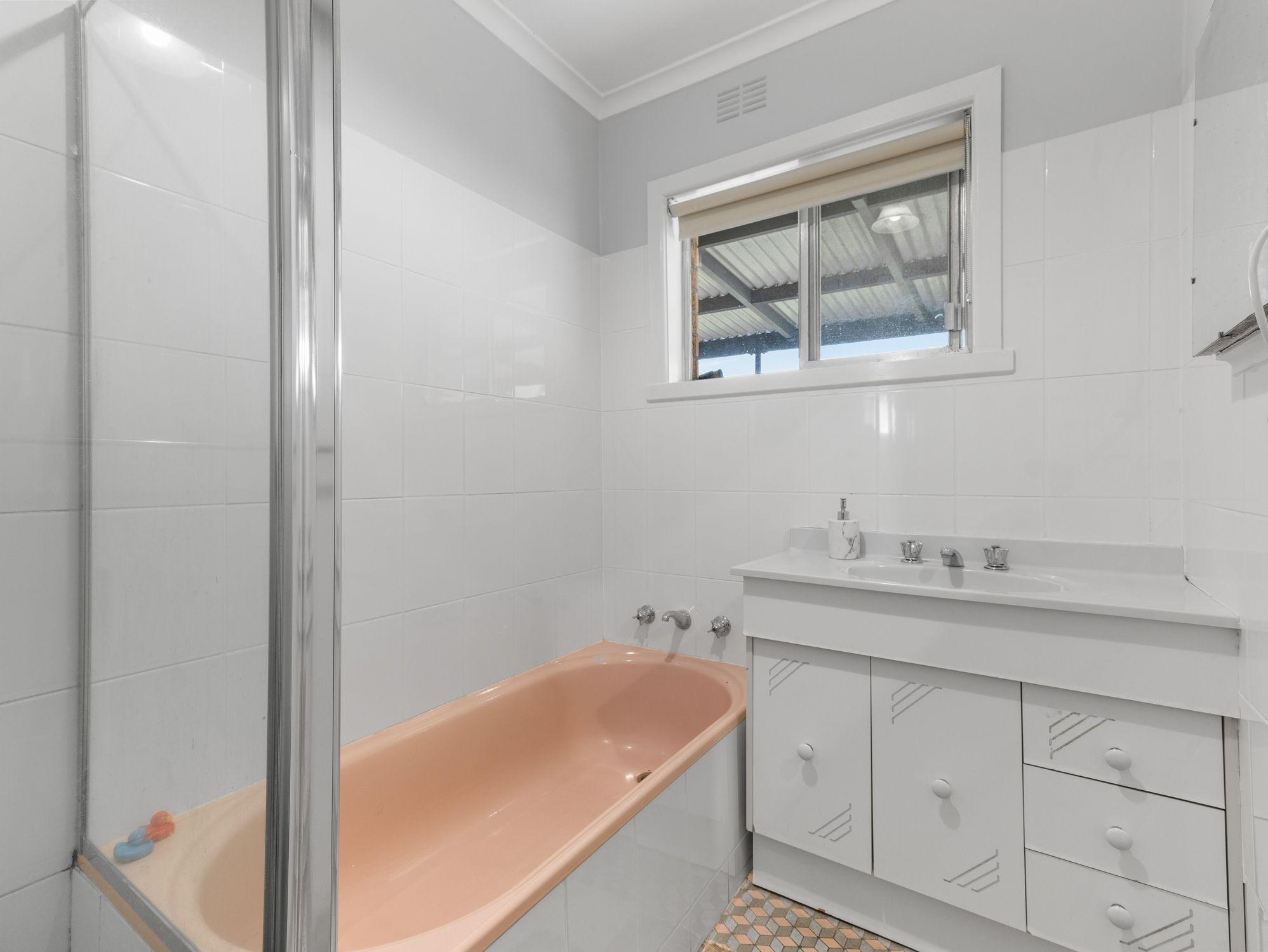 Charming Home in Prime Lavington Location