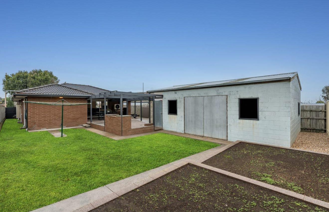 33 Corinella Street, Bell Post Hill, VIC 3215 - House for Rent - harcourts.net