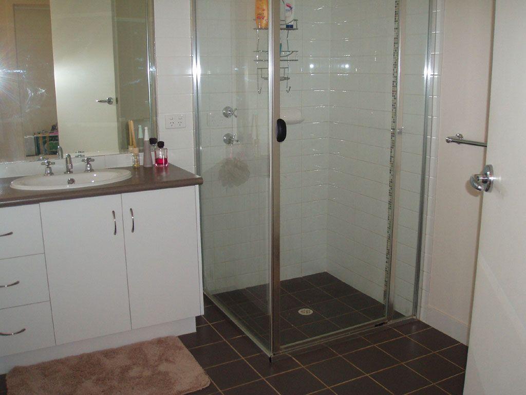 Neat tidy secure family home located close to all facilities.