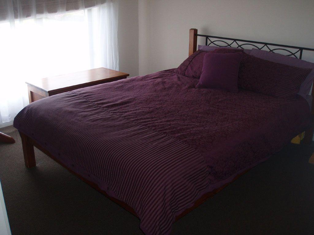 Neat tidy secure family home located close to all facilities.