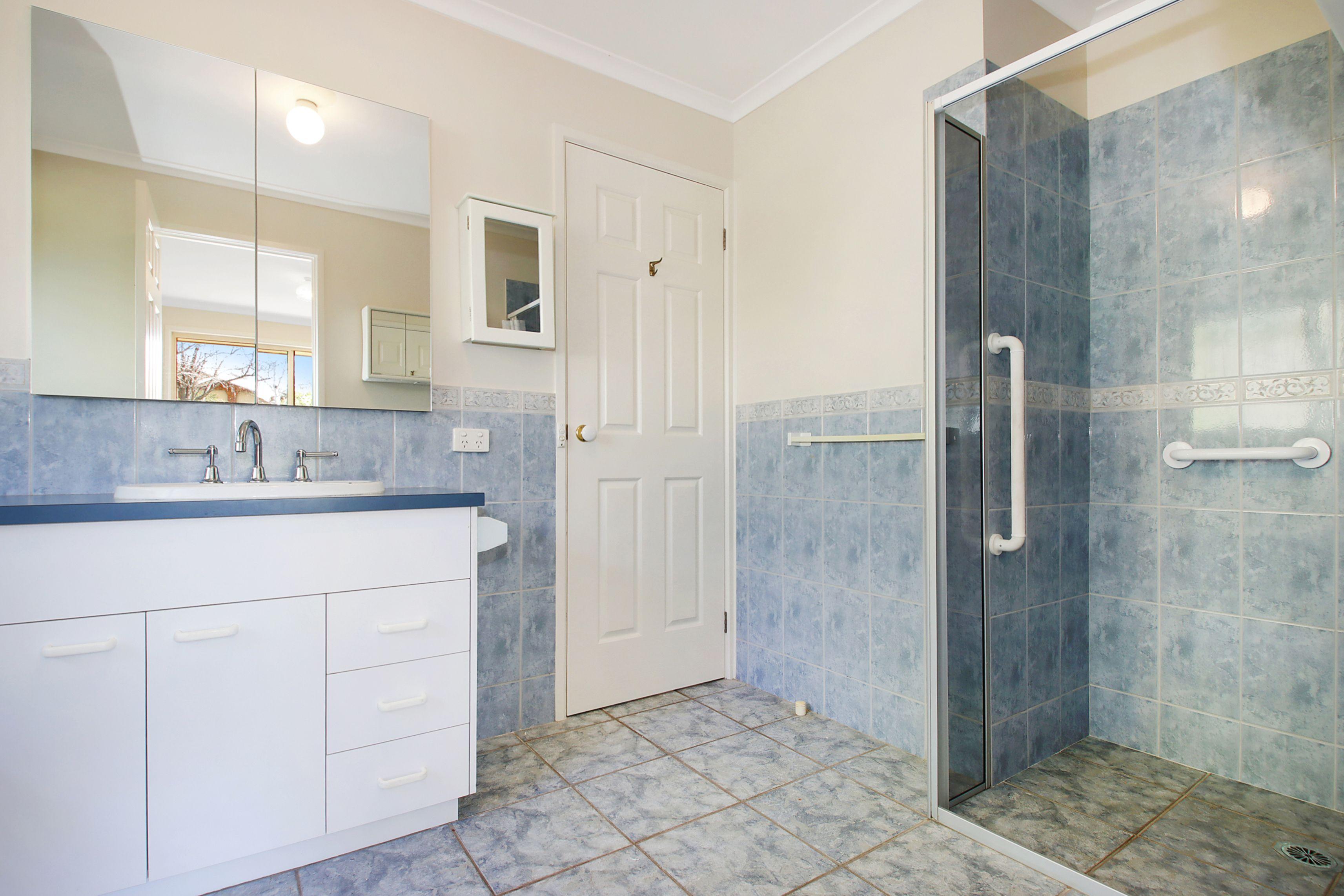 Sun Filled Home in a Quiet Wodonga Court