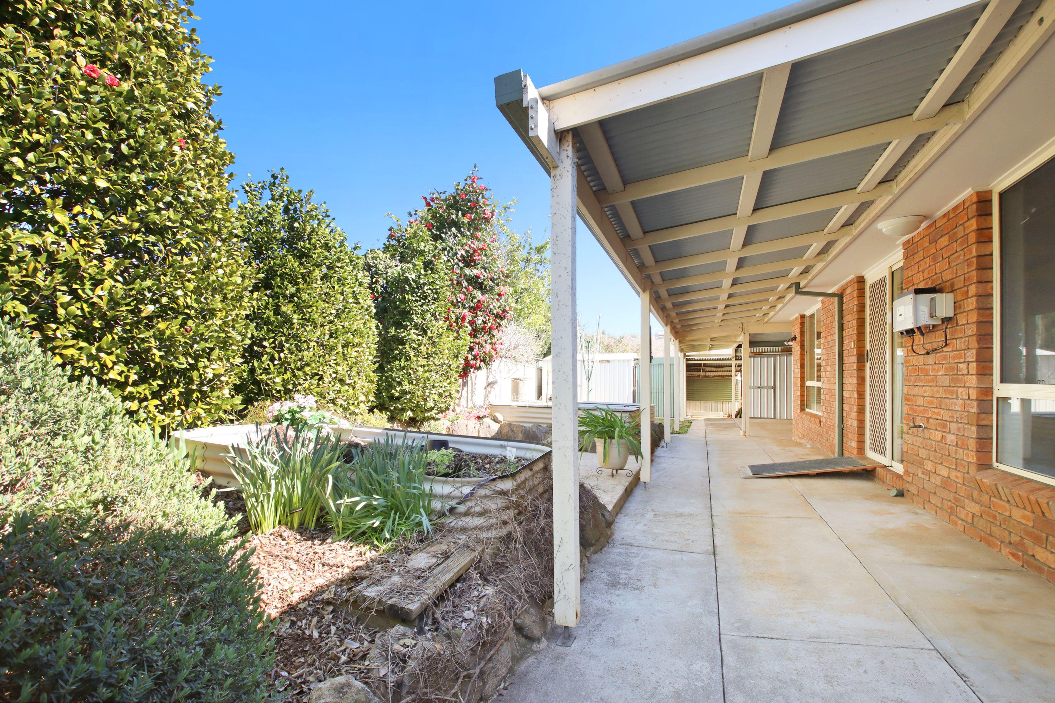 Sun Filled Home in a Quiet Wodonga Court