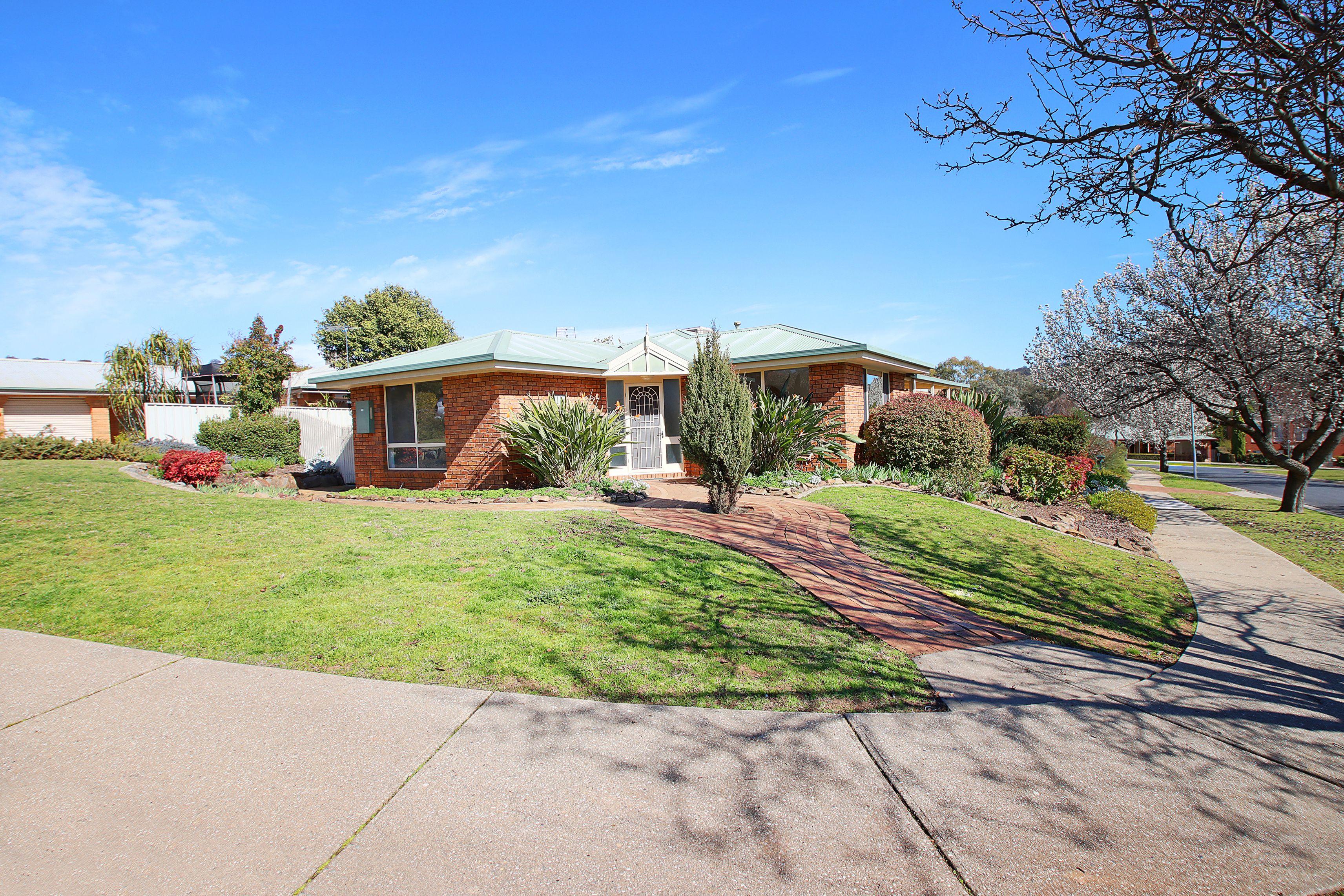Sun Filled Home in a Quiet Wodonga Court
