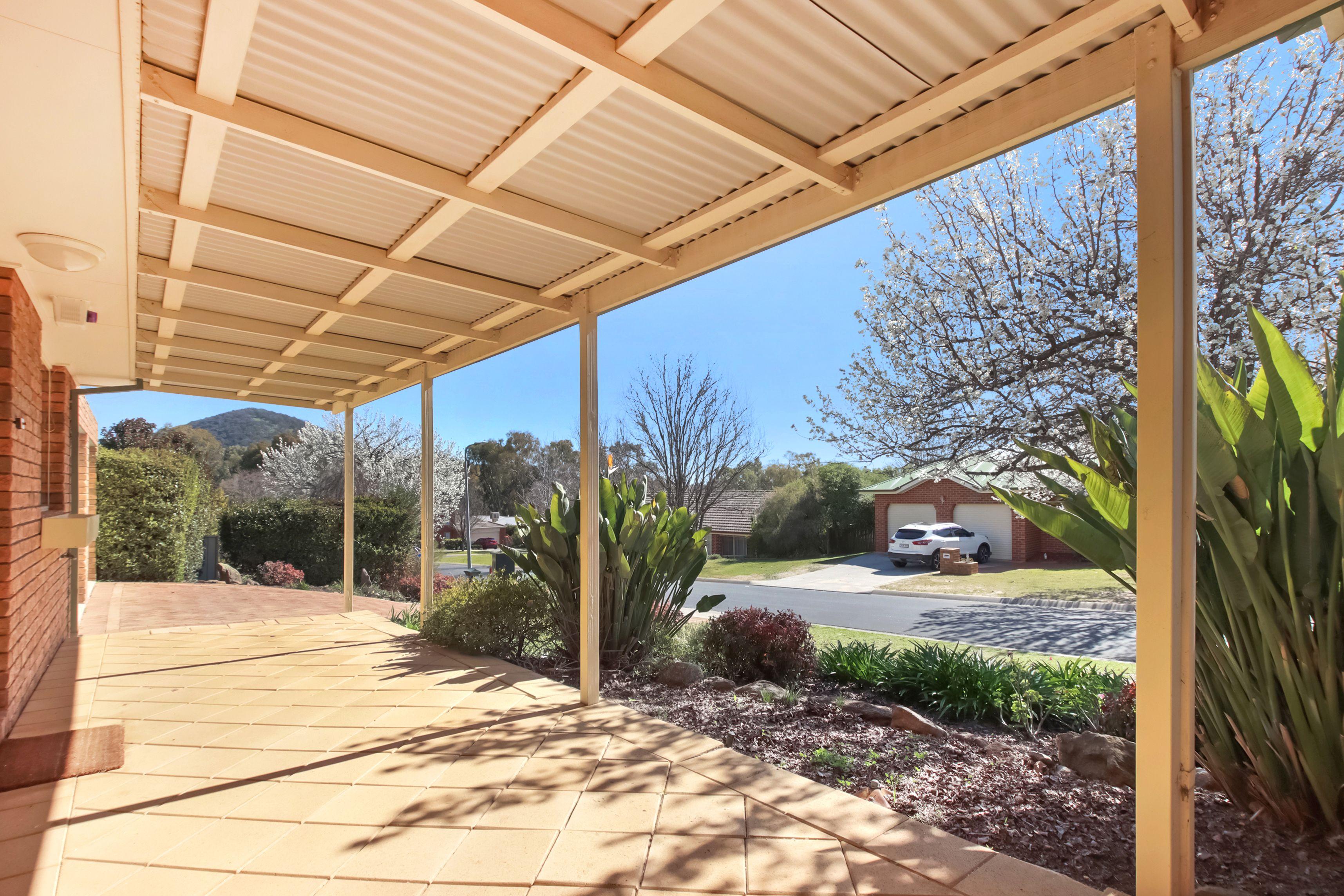 Sun Filled Home in a Quiet Wodonga Court