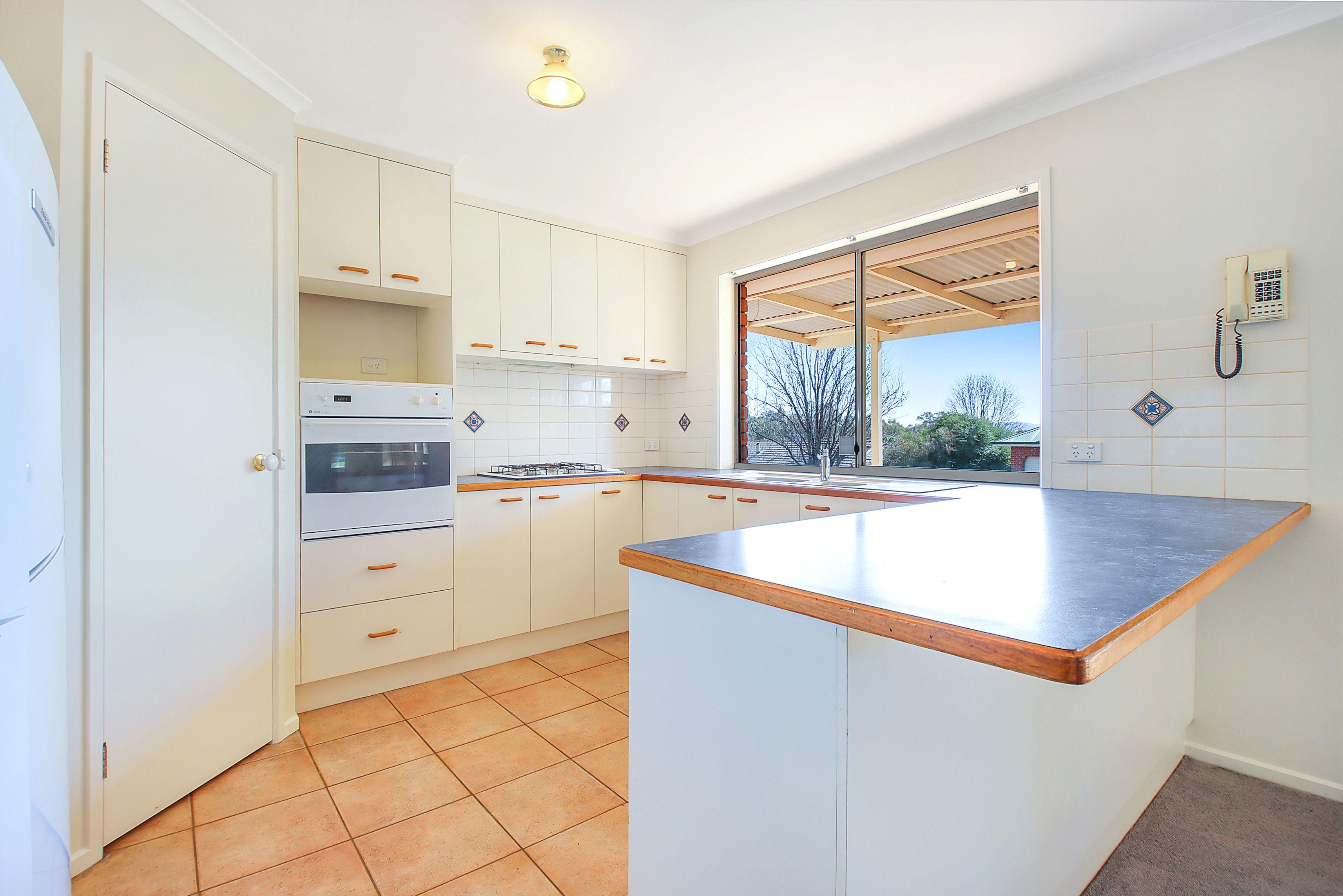 Sun Filled Home in a Quiet Wodonga Court