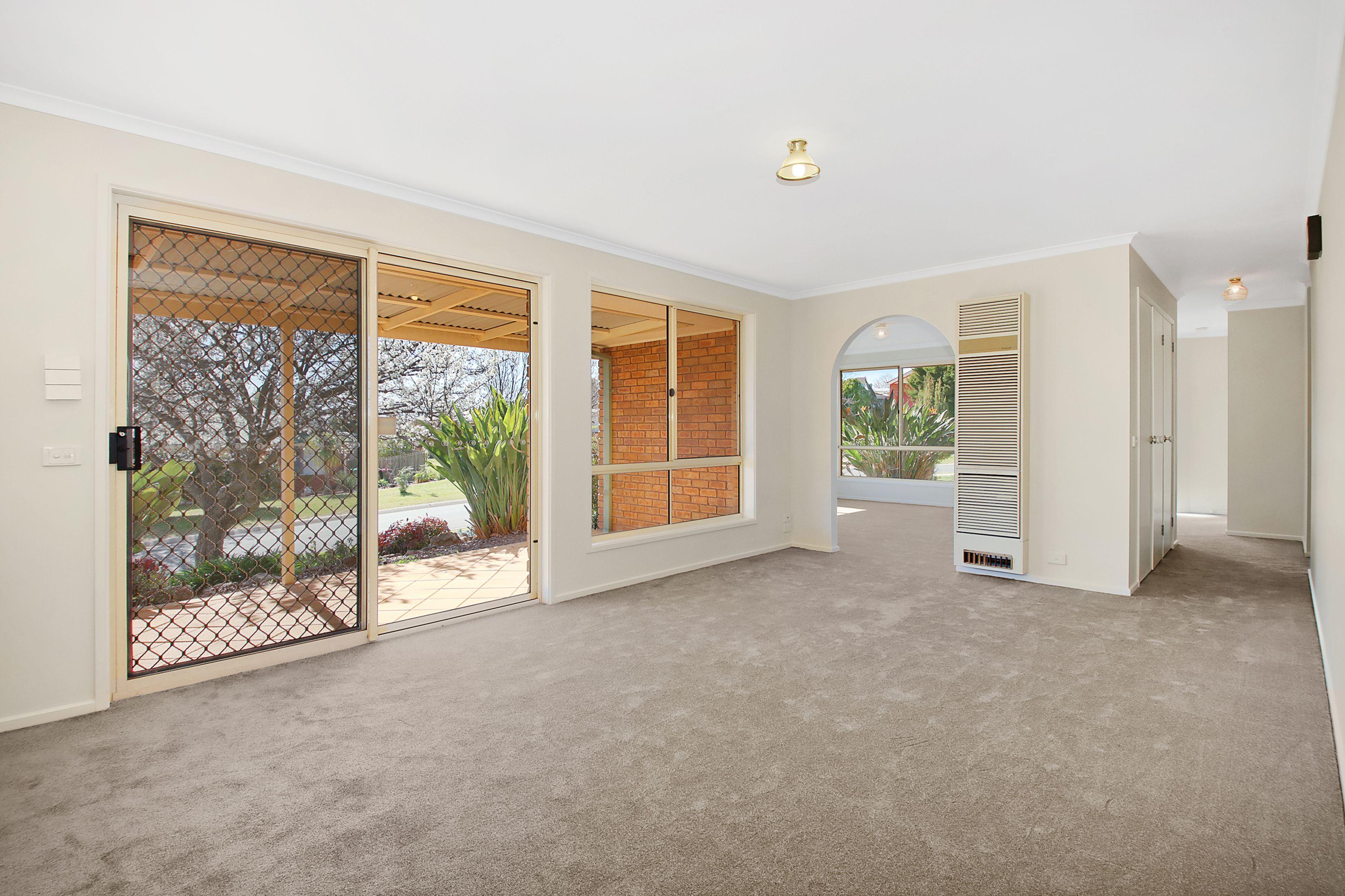 Sun Filled Home in a Quiet Wodonga Court
