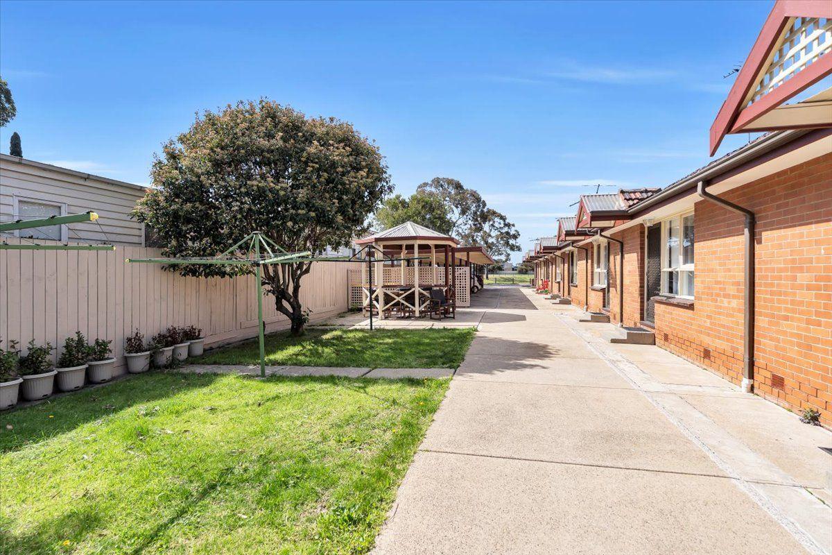 UNIT FOR RENT IN NEWPORT