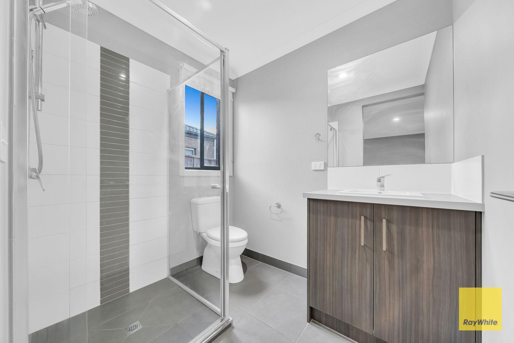 Stunning Family Home in Emerald Park Estate, Tarneit!