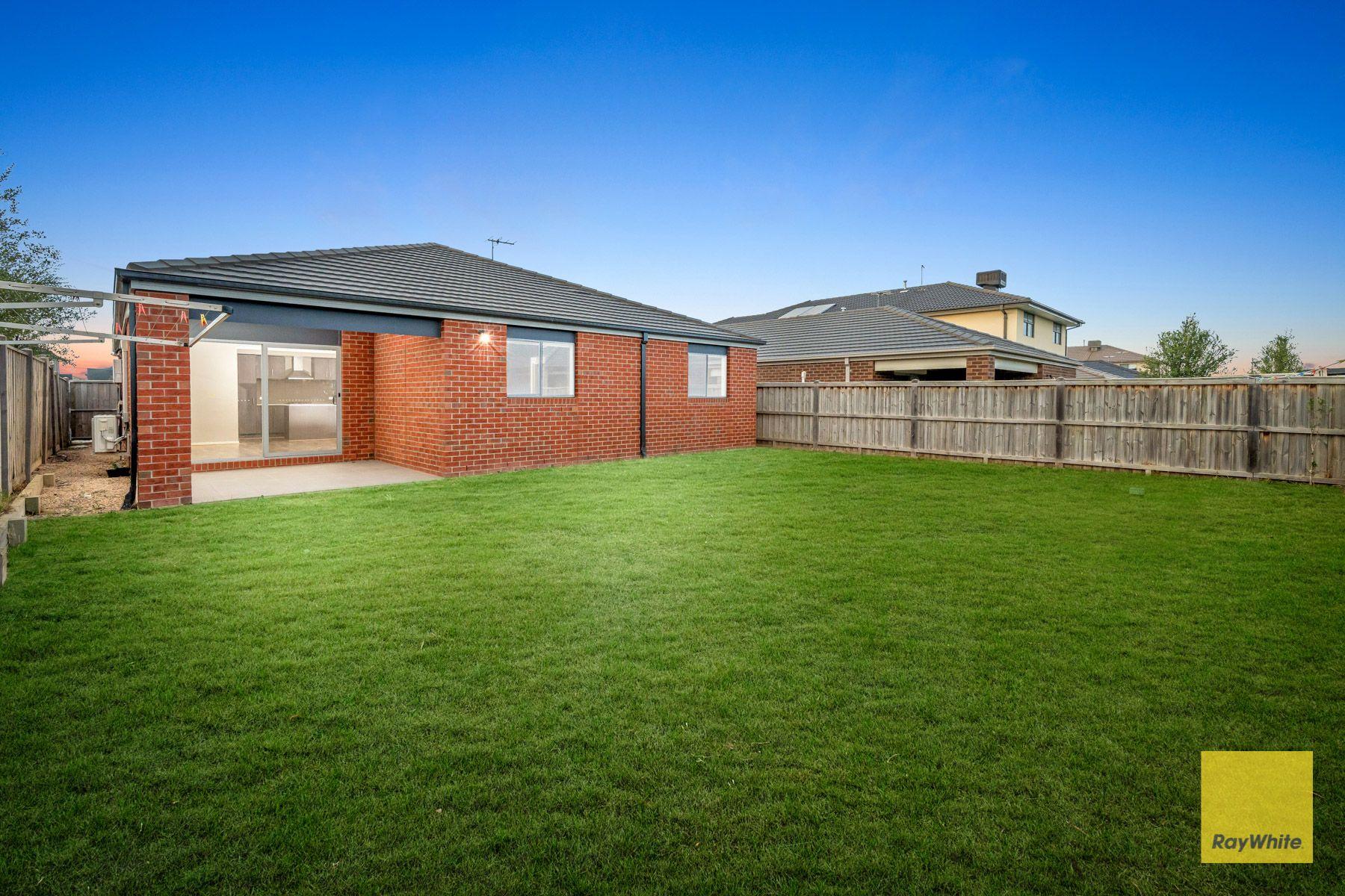 Stunning Family Home in Emerald Park Estate, Tarneit!