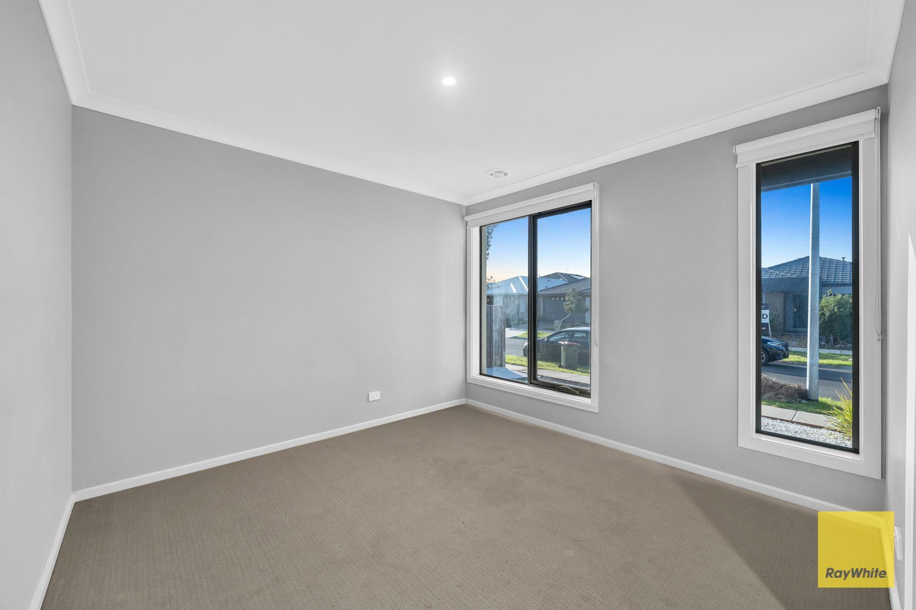 Stunning Family Home in Emerald Park Estate, Tarneit!