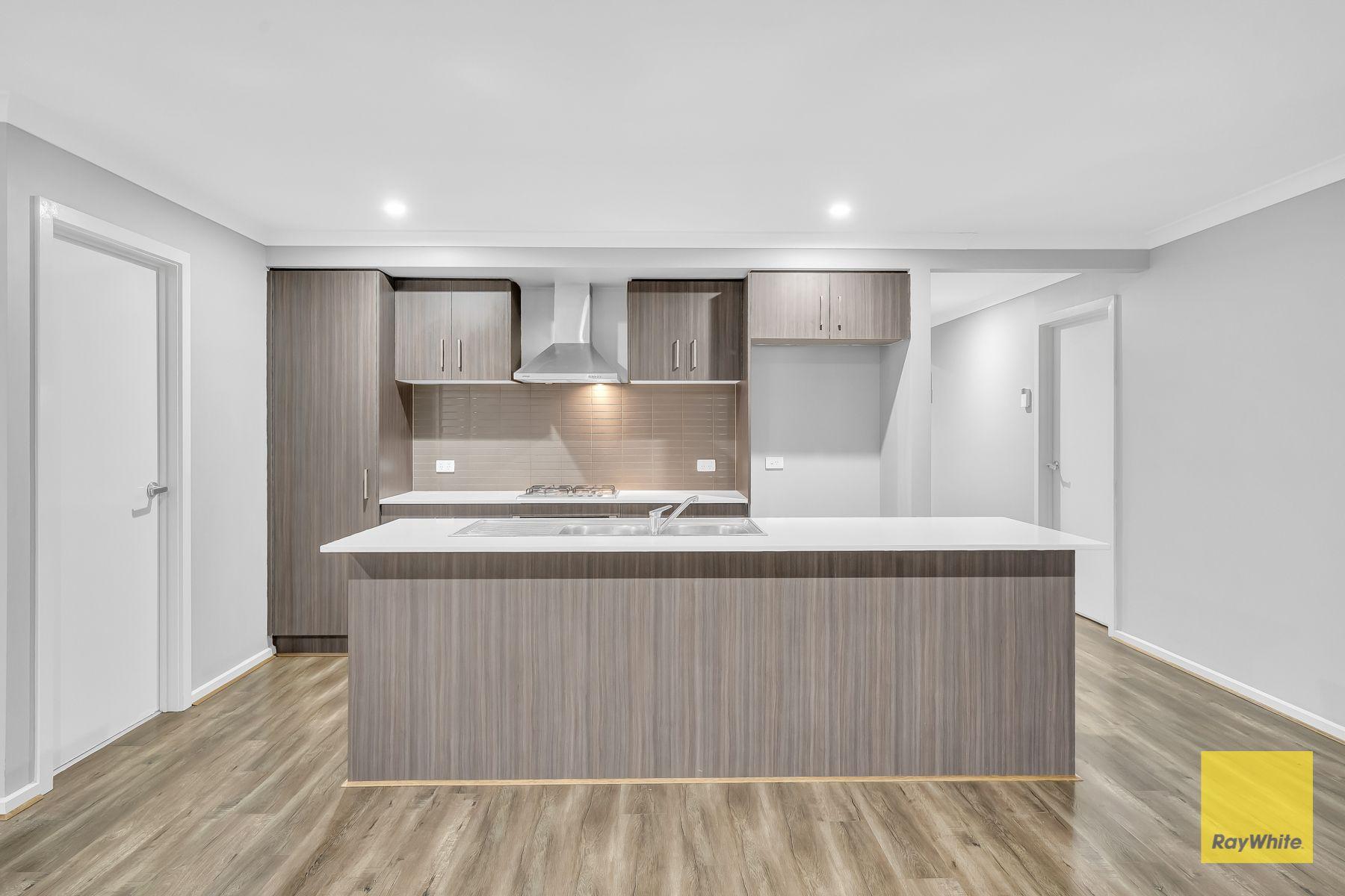 Stunning Family Home in Emerald Park Estate, Tarneit!