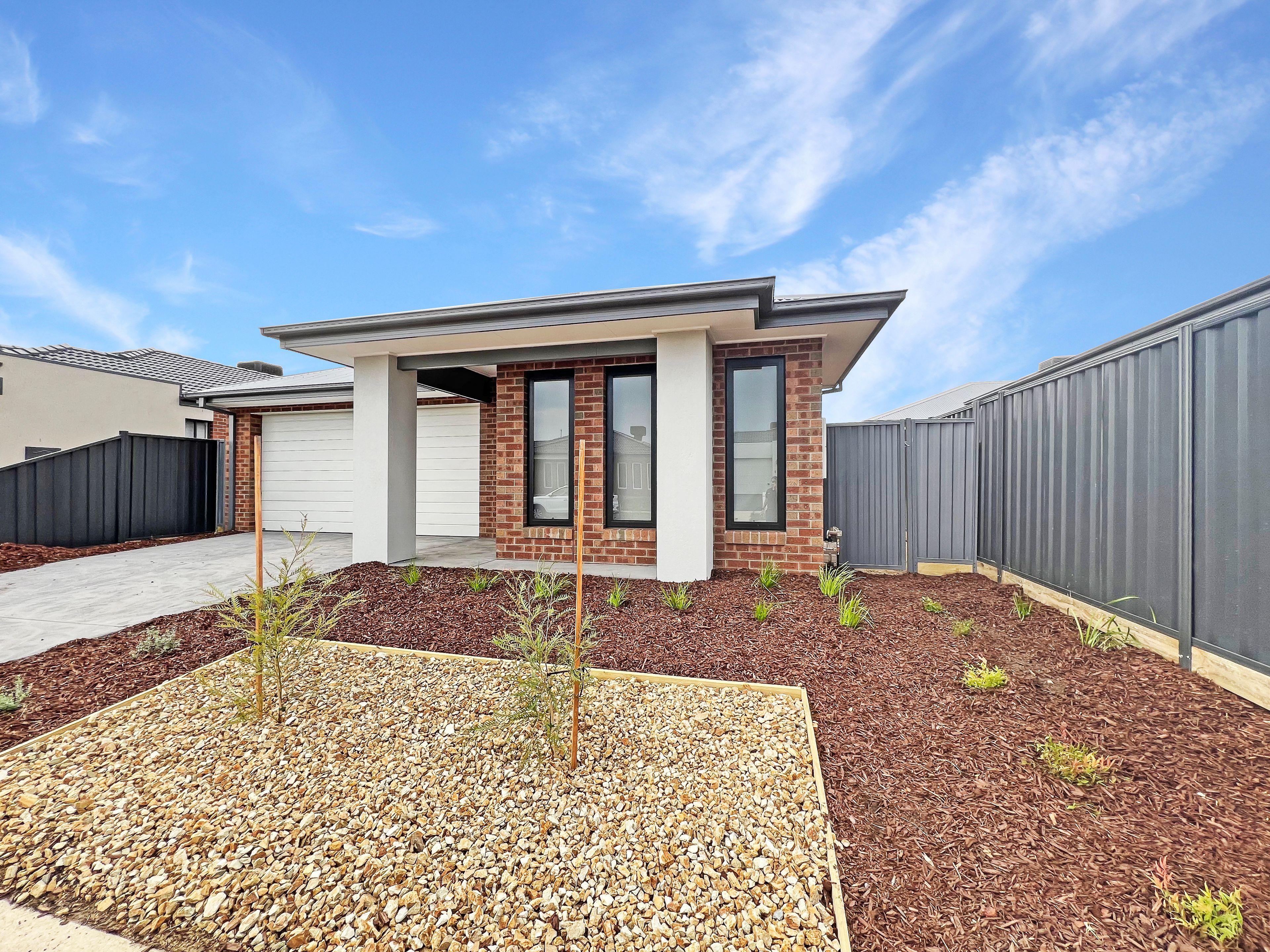 Prop-GPT: House: VIC Alfredton, VIC 3350 Home For Rent