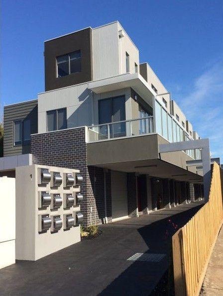 Modern Comfort Meets Urban Convenience in the Heart of West Footscray