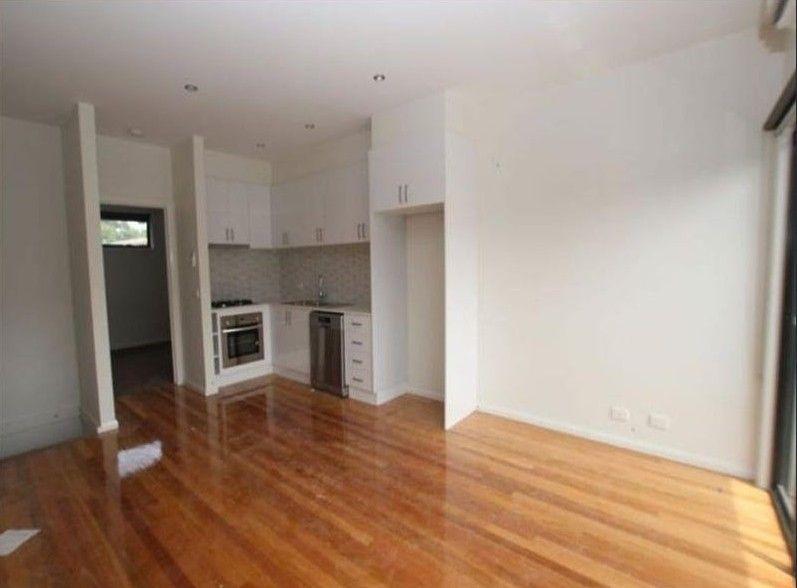 Modern Comfort Meets Urban Convenience in the Heart of West Footscray