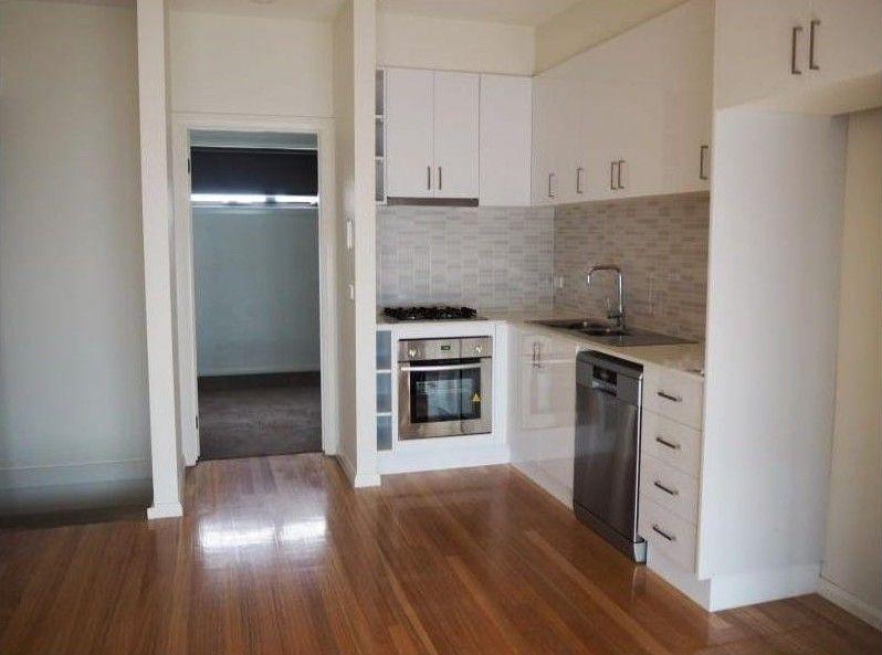 Modern Comfort Meets Urban Convenience in the Heart of West Footscray