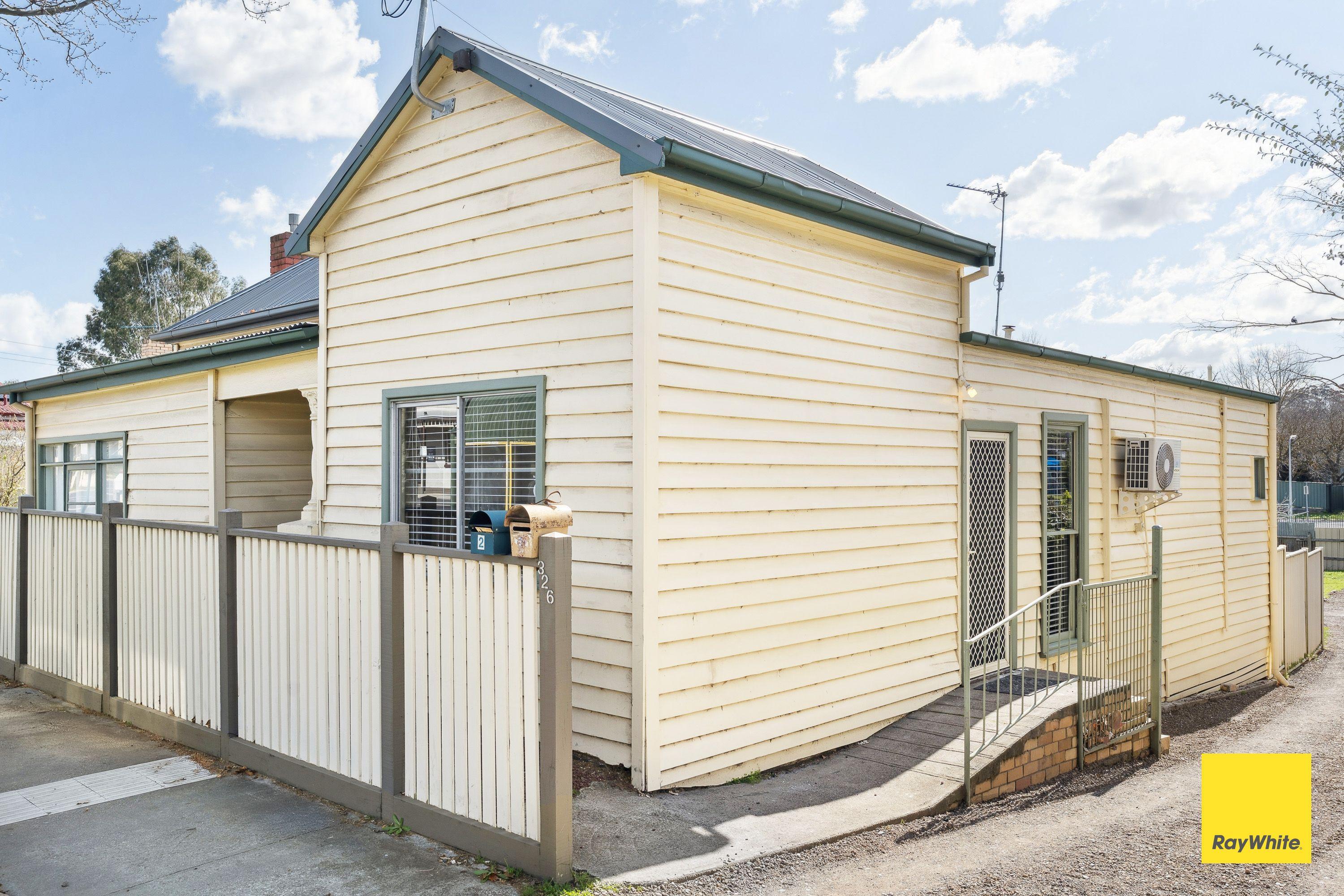 Neat & Comfortable 2-Bedroom Home in Golden Square