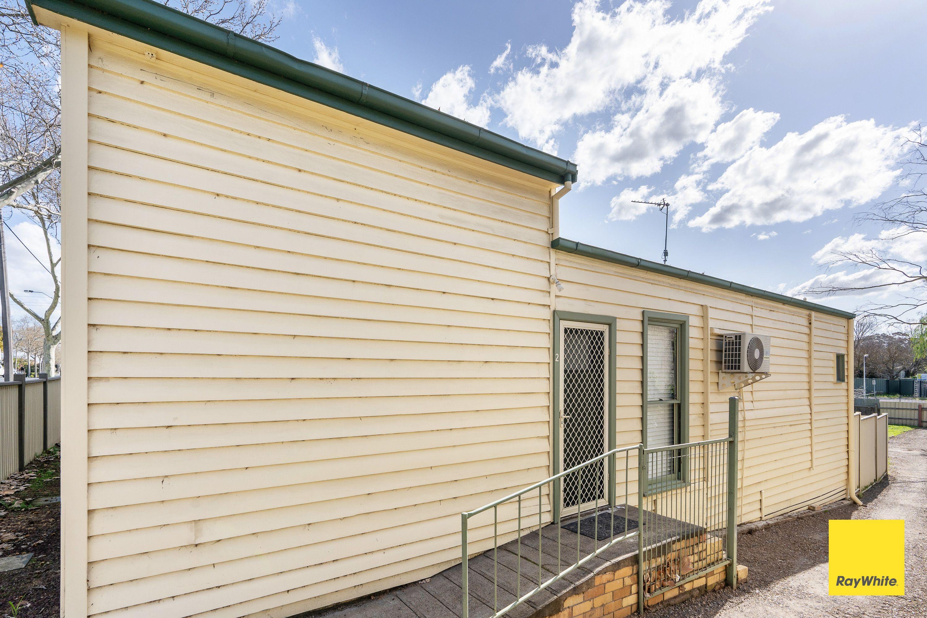 Neat & Comfortable 2-Bedroom Home in Golden Square