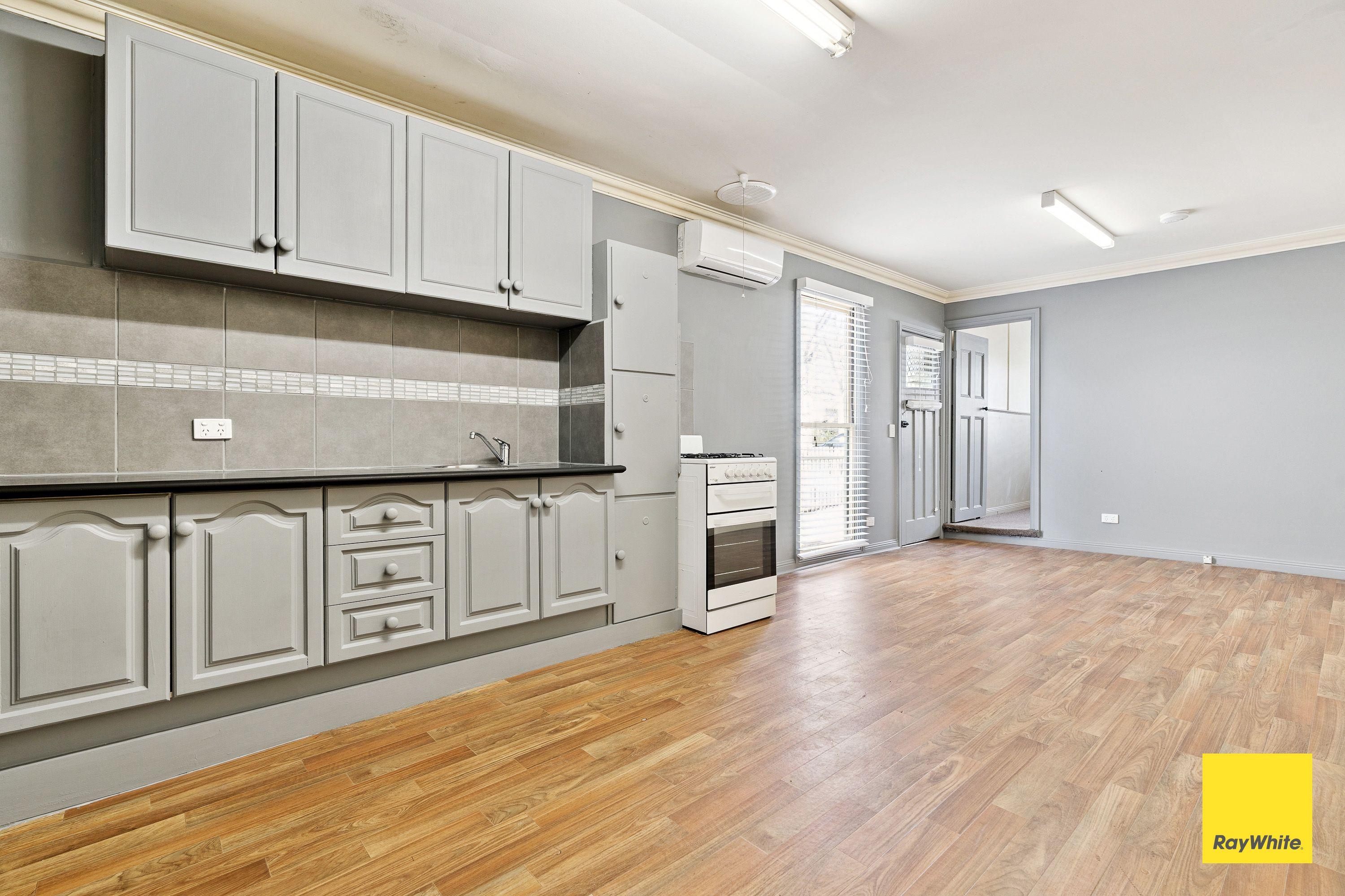 Neat & Comfortable 2-Bedroom Home in Golden Square