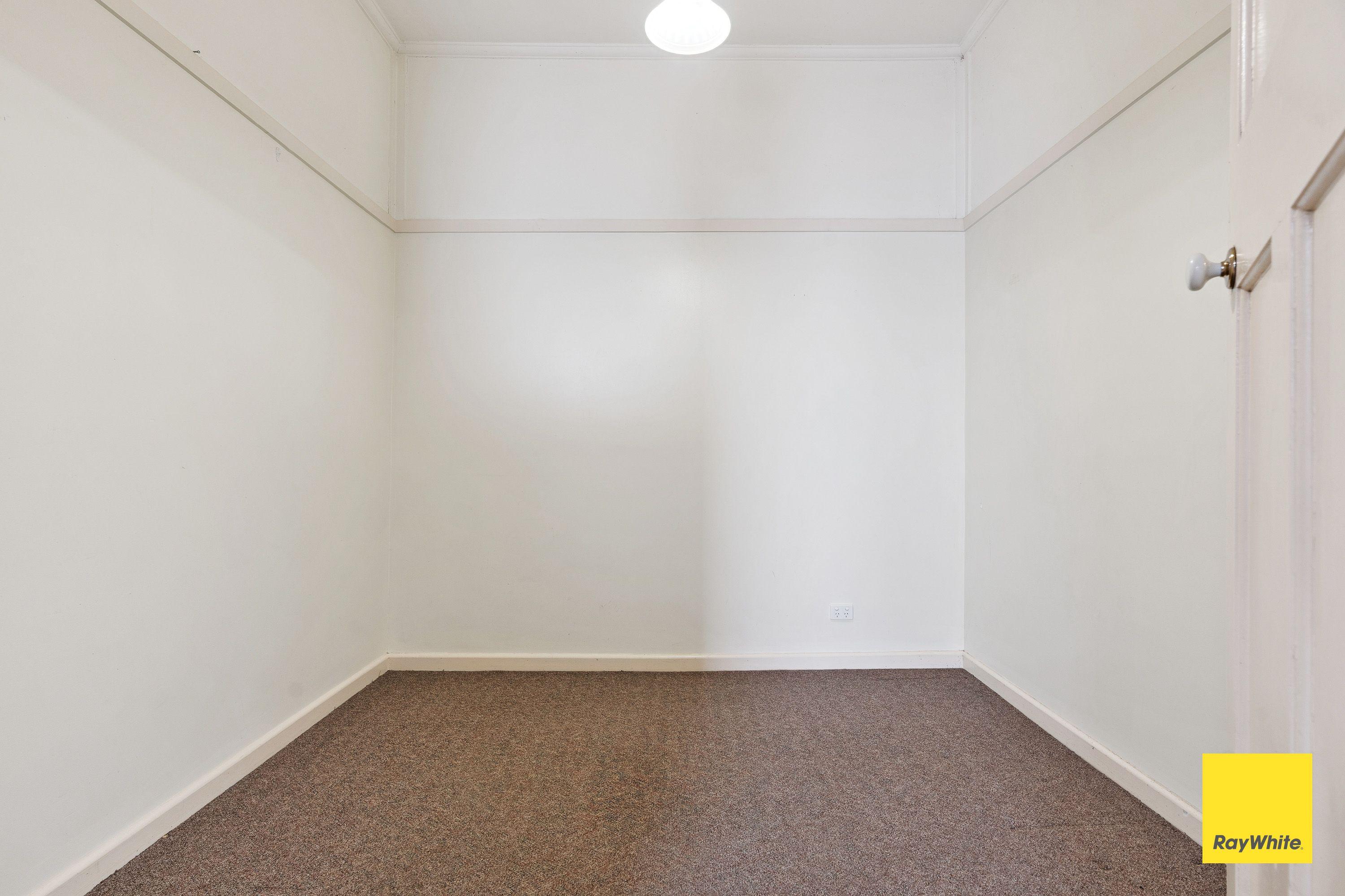 Neat & Comfortable 2-Bedroom Home in Golden Square
