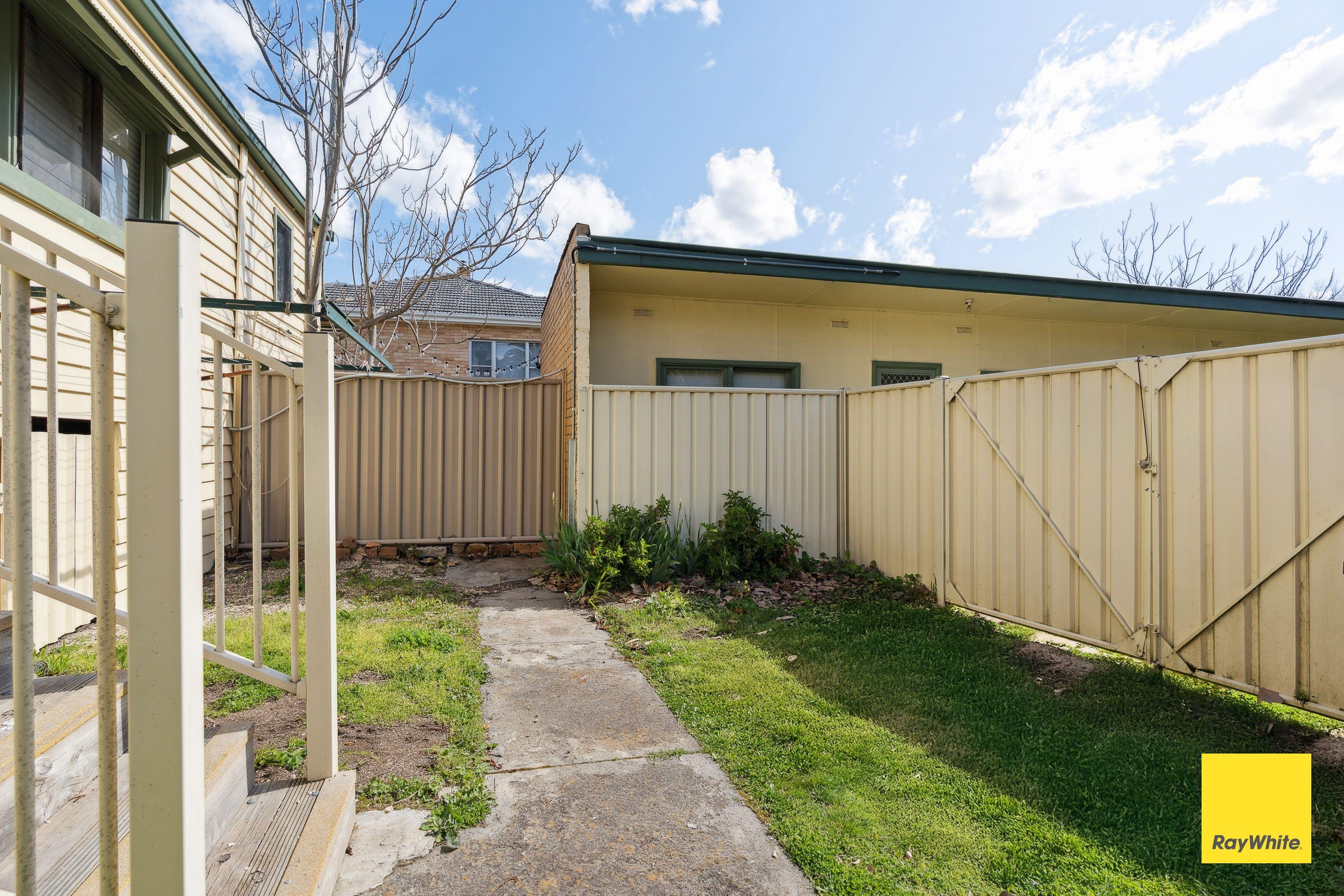 Neat & Comfortable 2-Bedroom Home in Golden Square