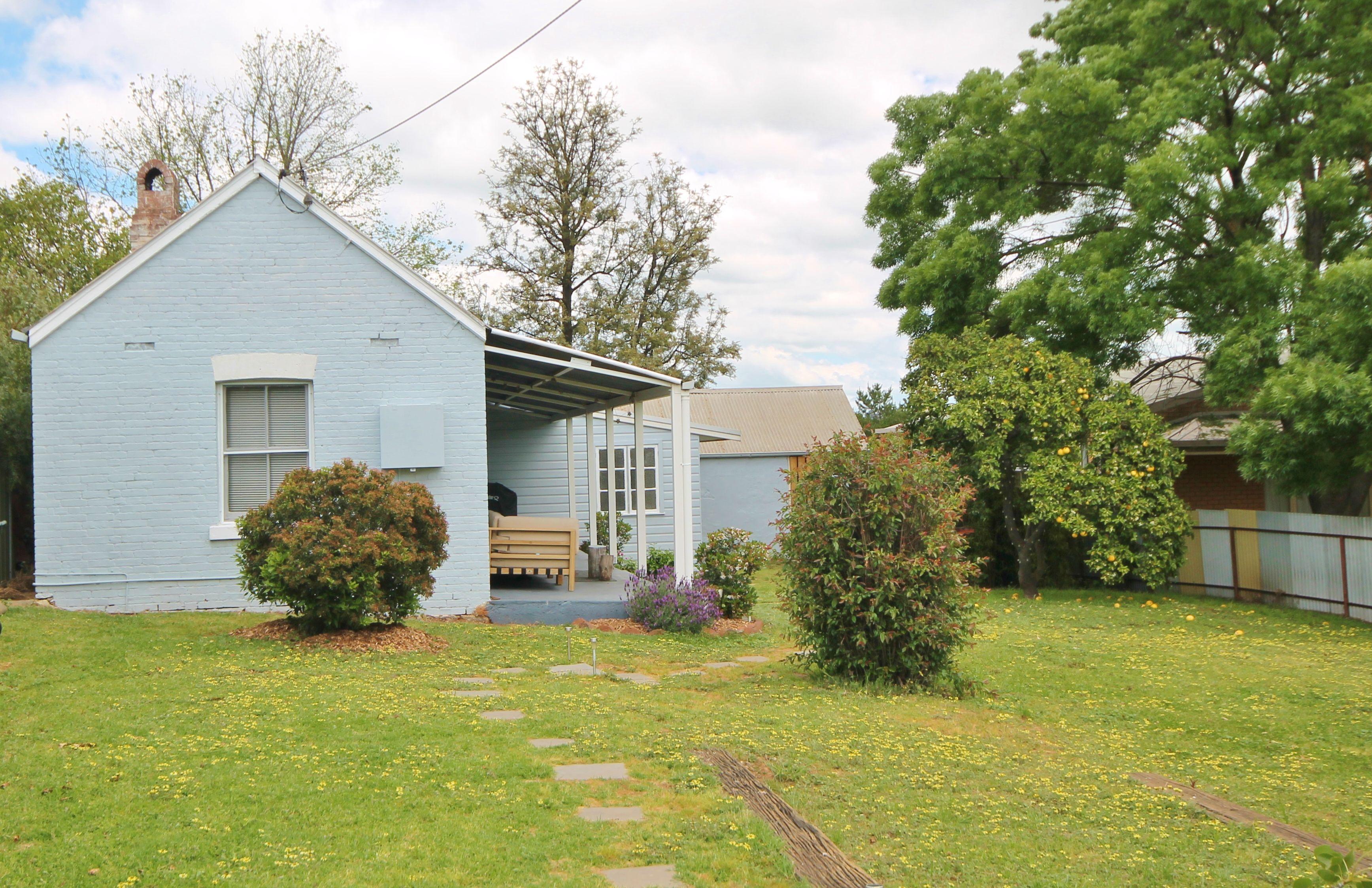 Prop-GPT: House: NSW Young, NSW 2594 Home For Rent