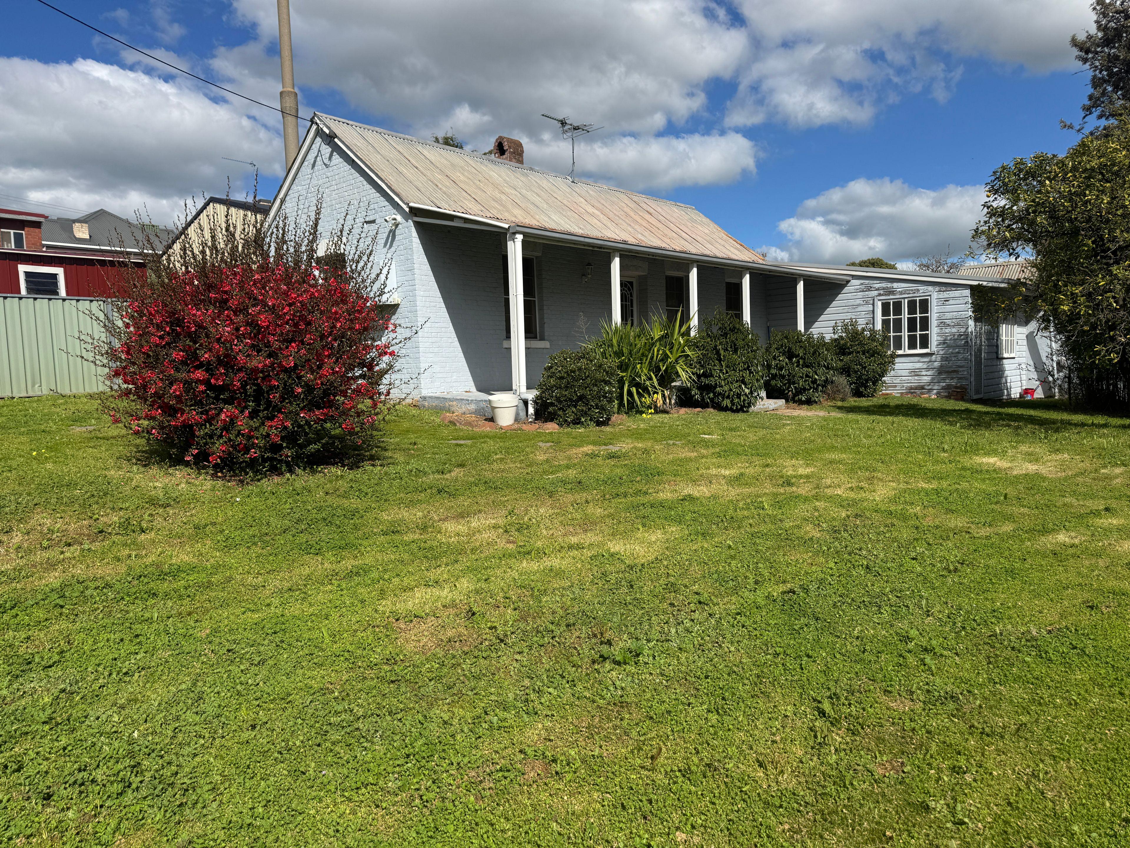 Charming Cottage with a Modern Twist - Fully furnished