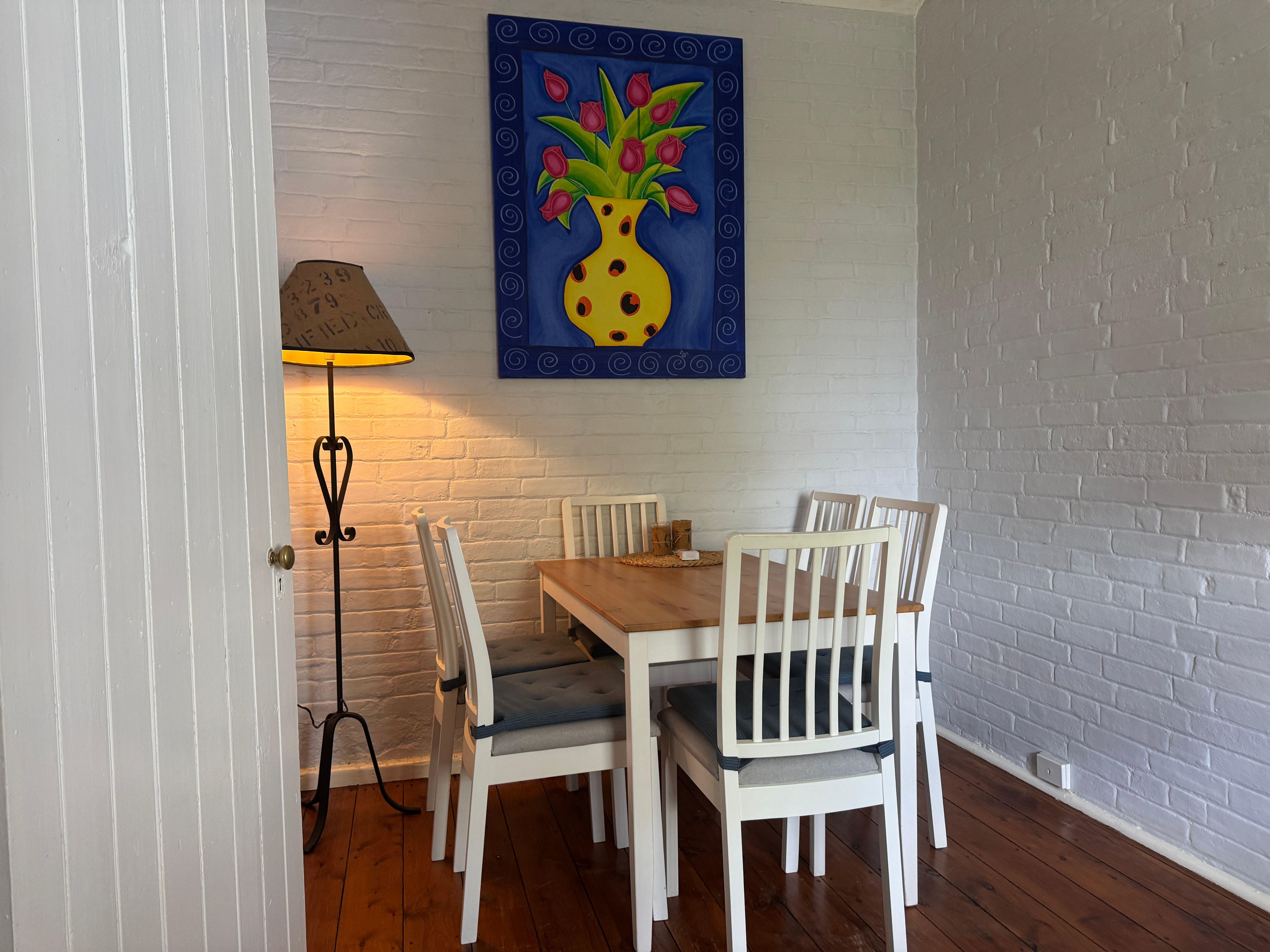 Charming Cottage with a Modern Twist - Fully furnished