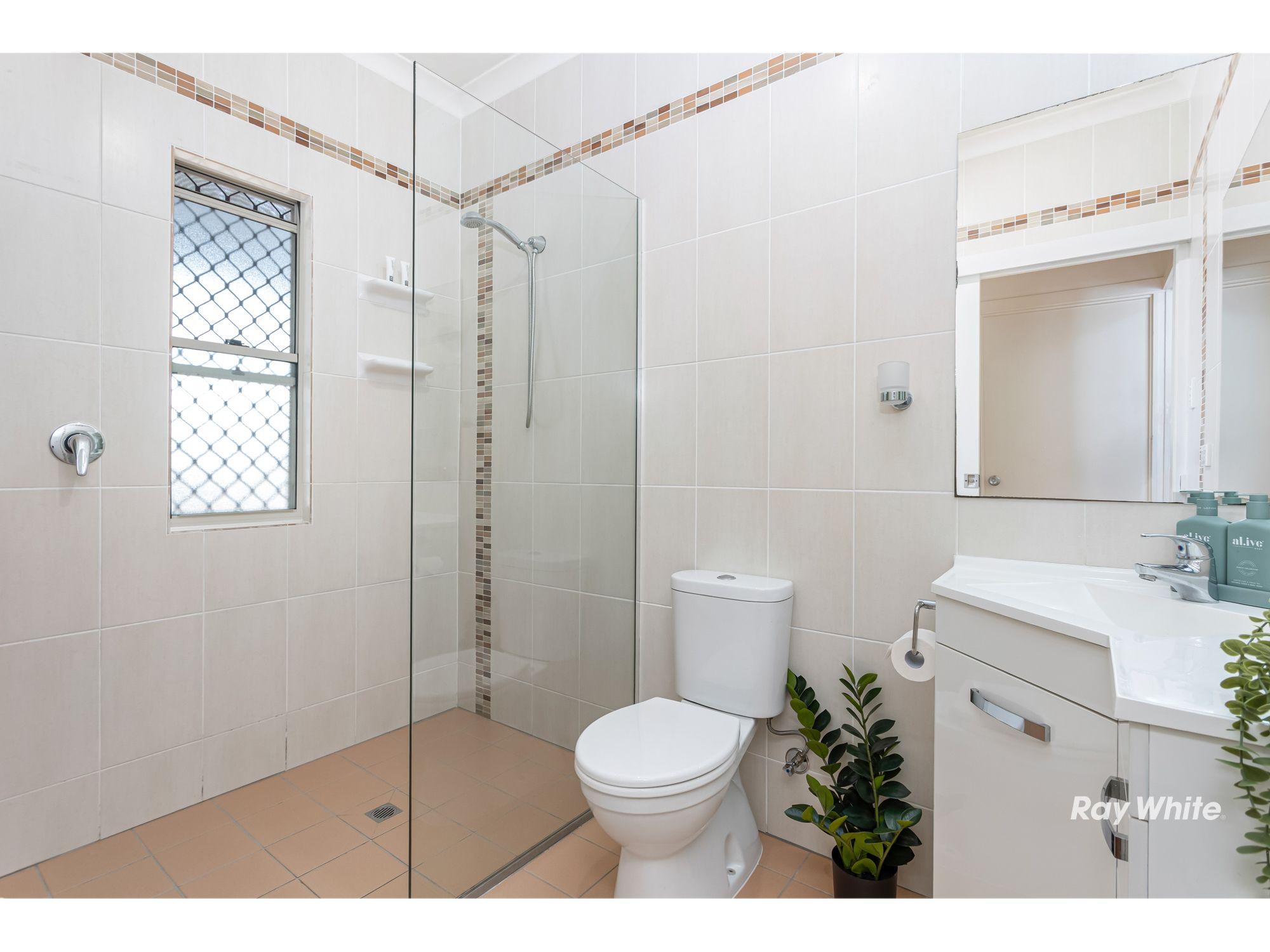 Charming Cottage in Prime Location