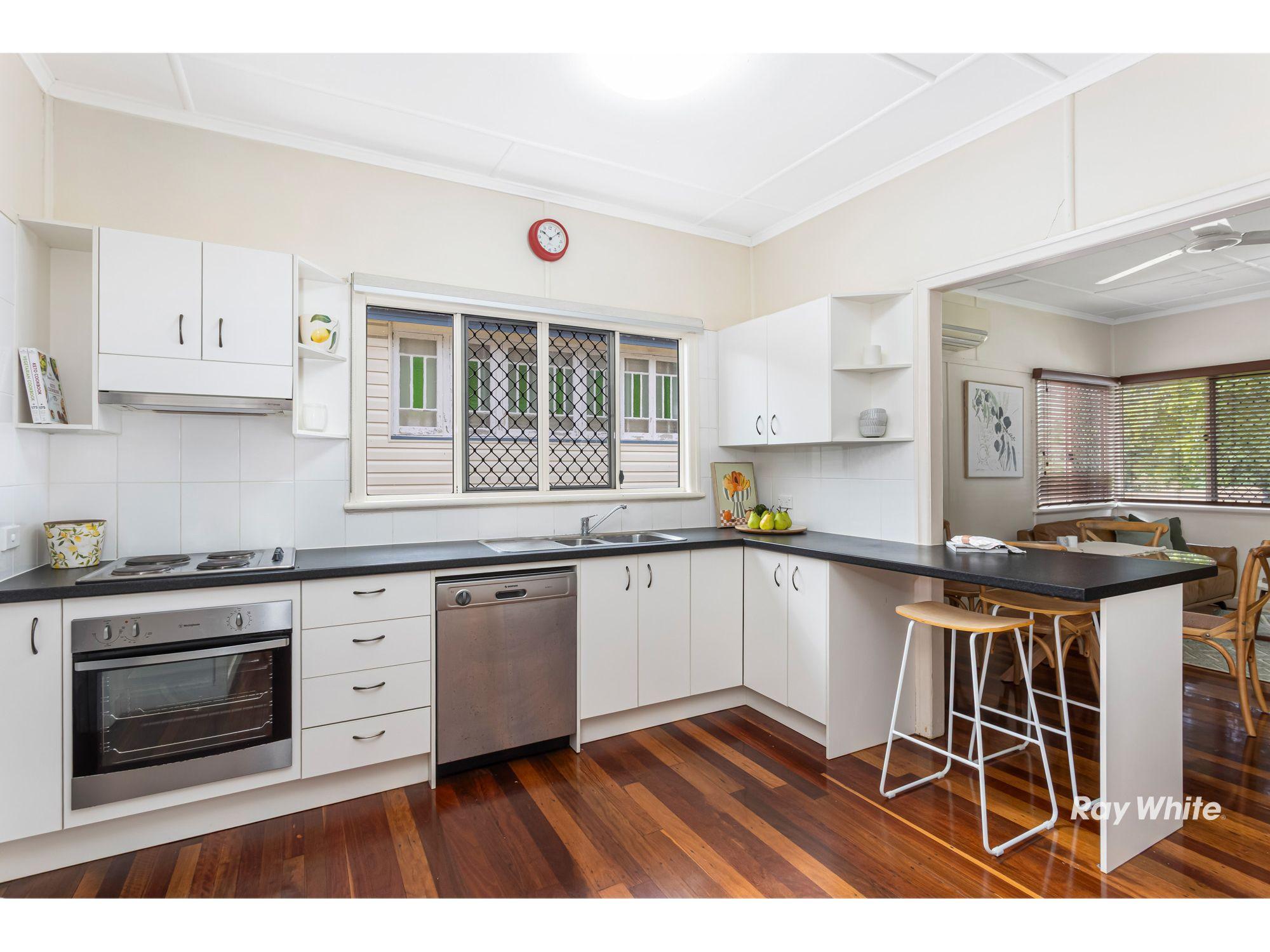 Charming Cottage in Prime Location