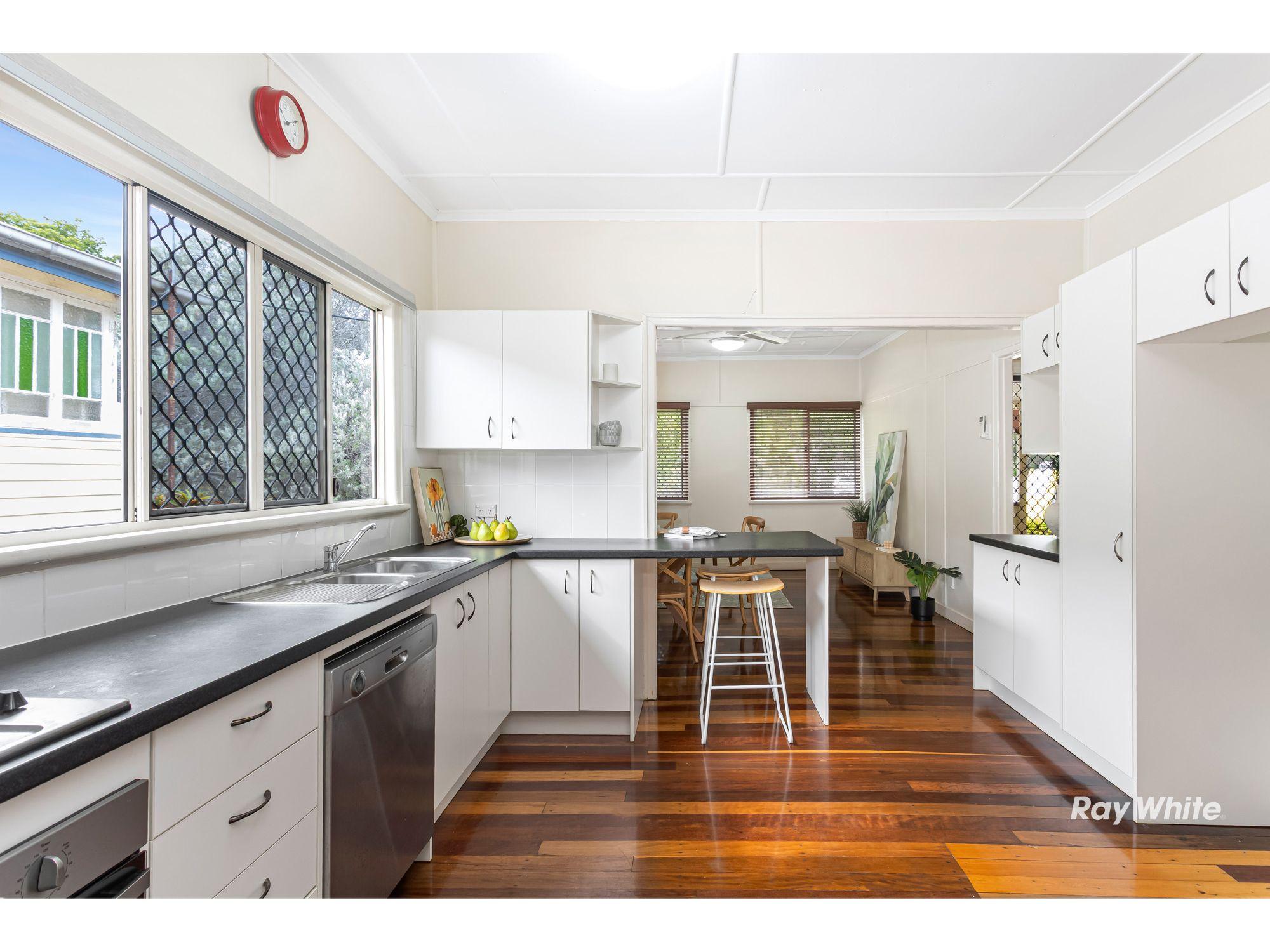 Charming Cottage in Prime Location