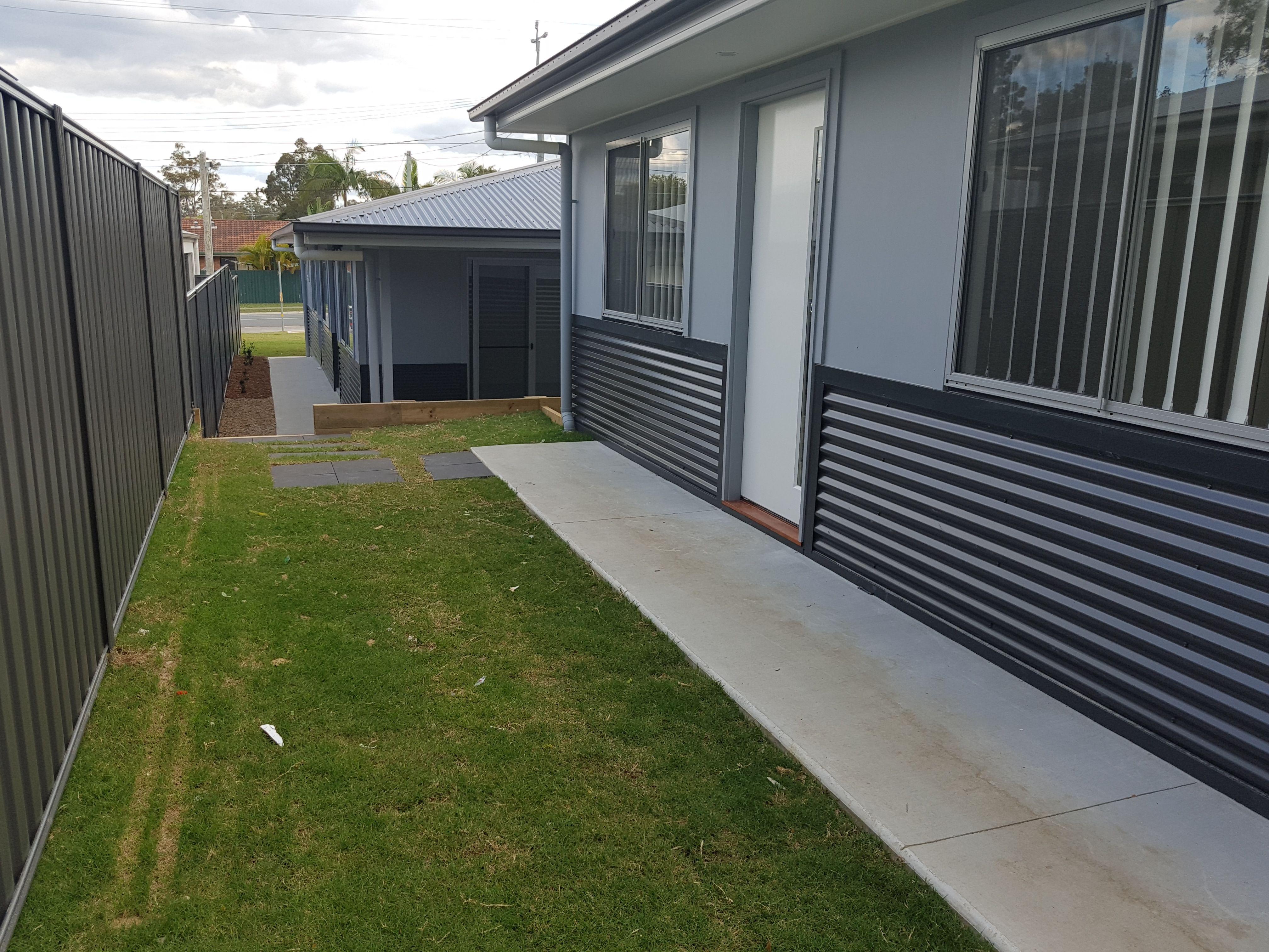 AIR CON & FANS & WALK TO TRAIN STATION!