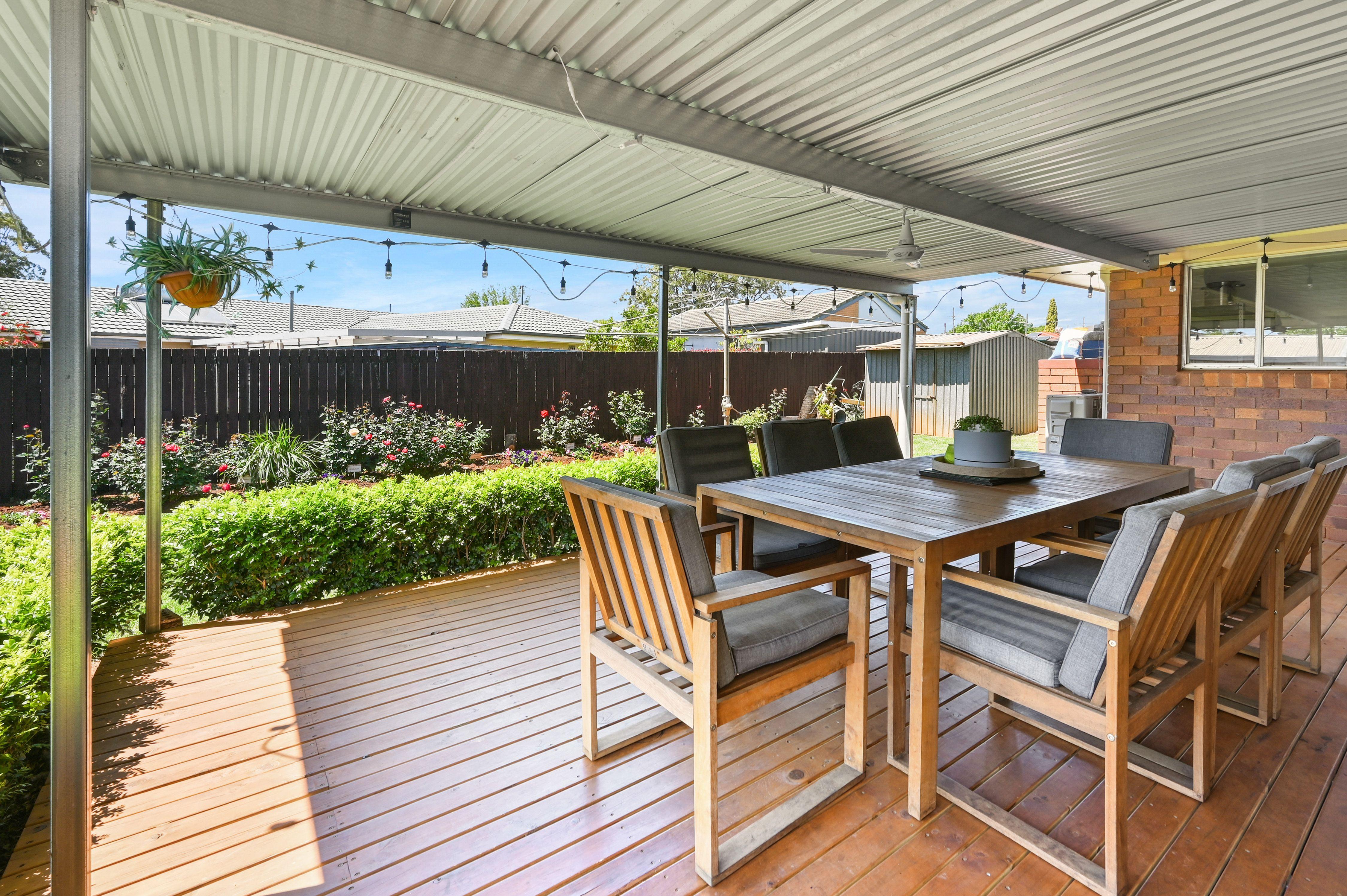 Spacious Family Home In Convenient Location