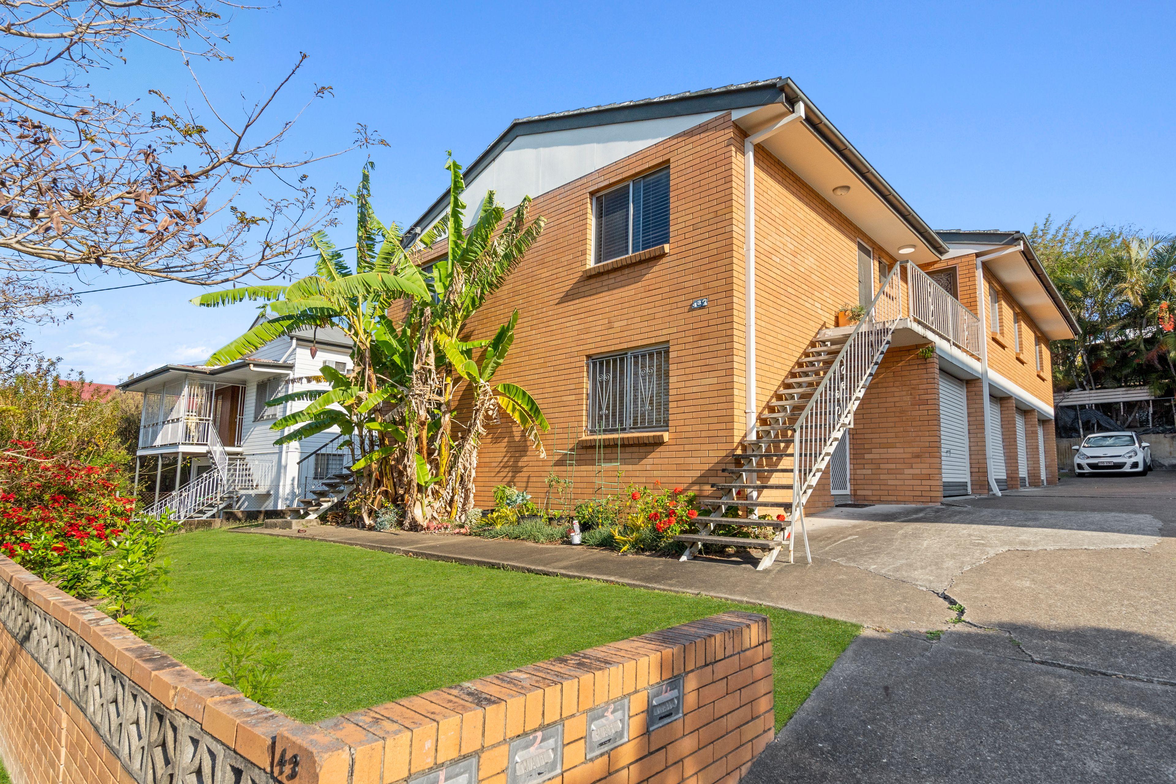 Neat 1 bedroom unit in great location